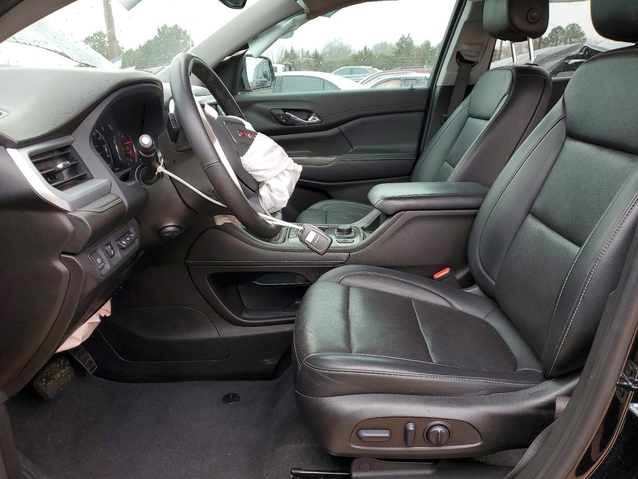 2023 GMC ACADIA SLT photo 7