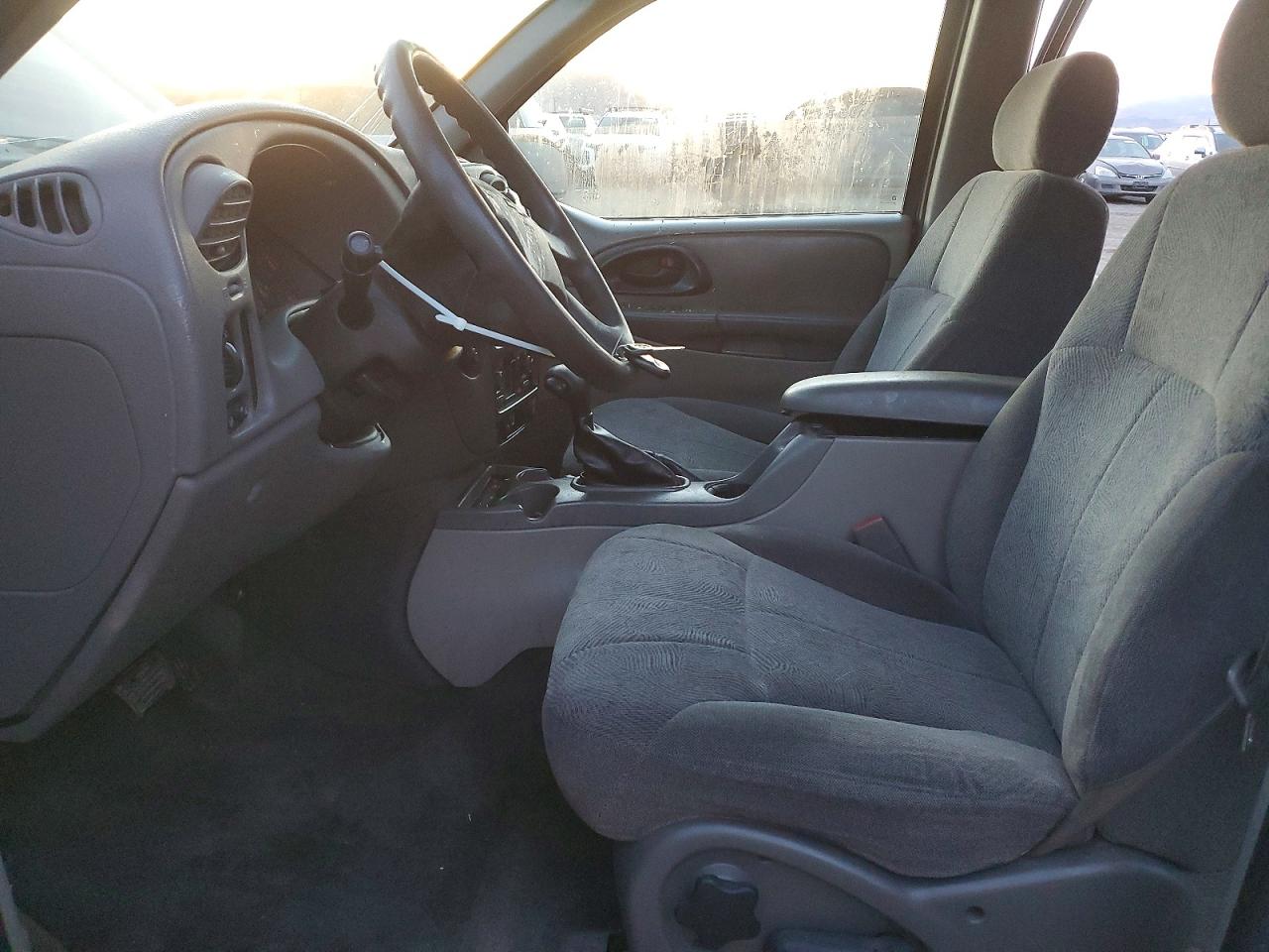 2004 CHEVROLET TRAILBLAZER LS photo 13