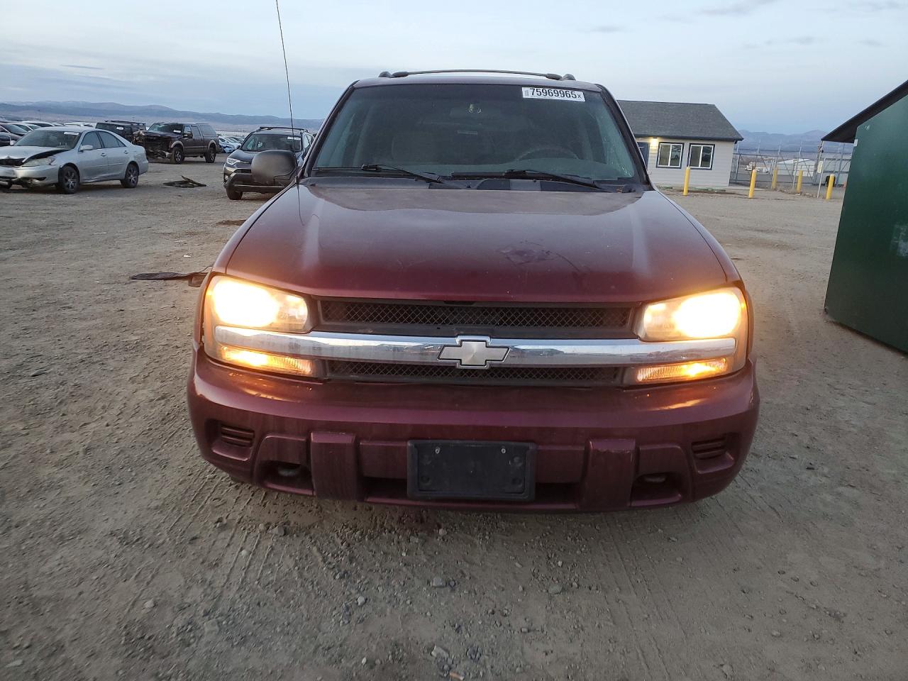 2004 CHEVROLET TRAILBLAZER LS photo 9