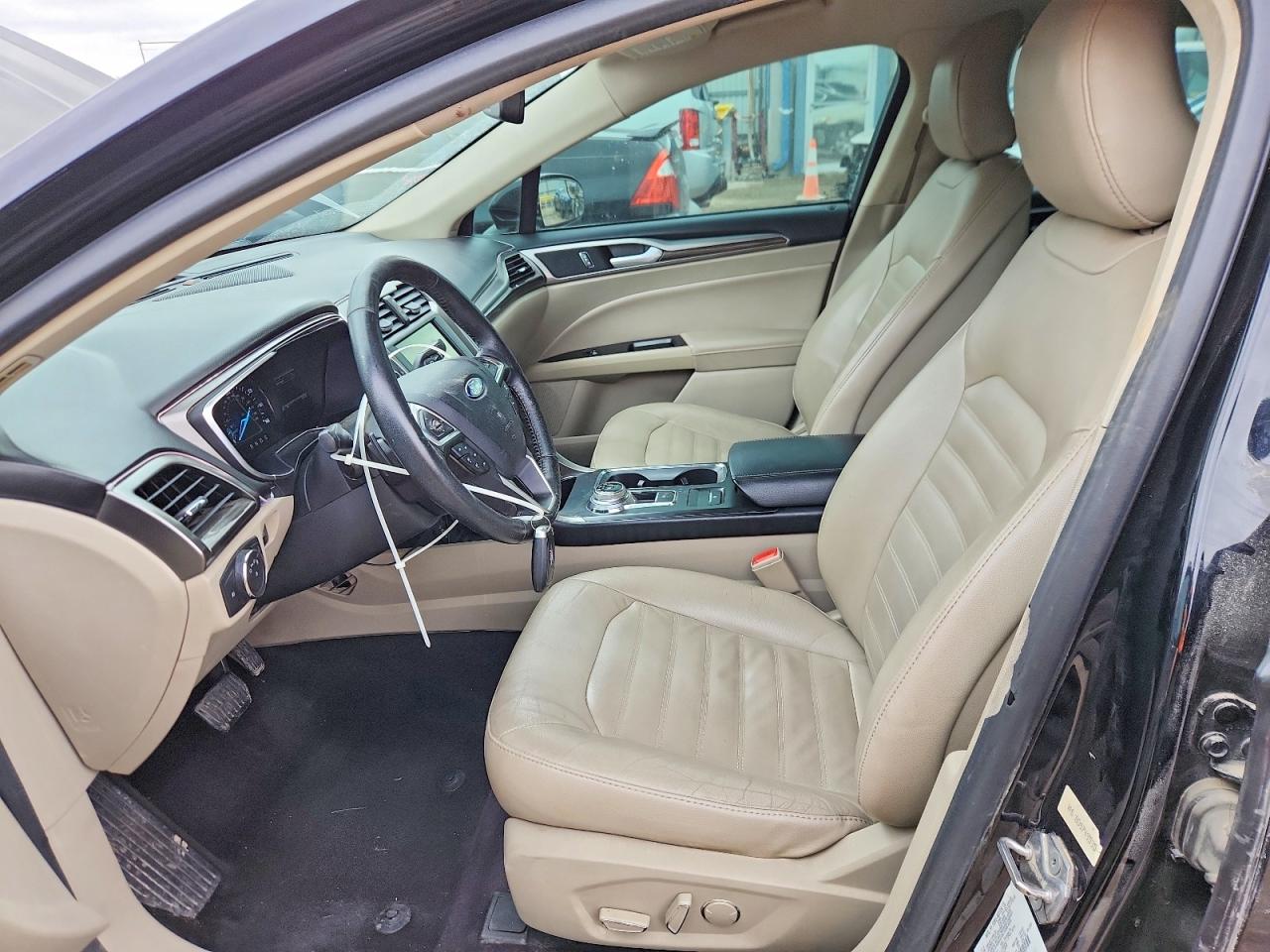 2017 FORD FUSION SE photo 7