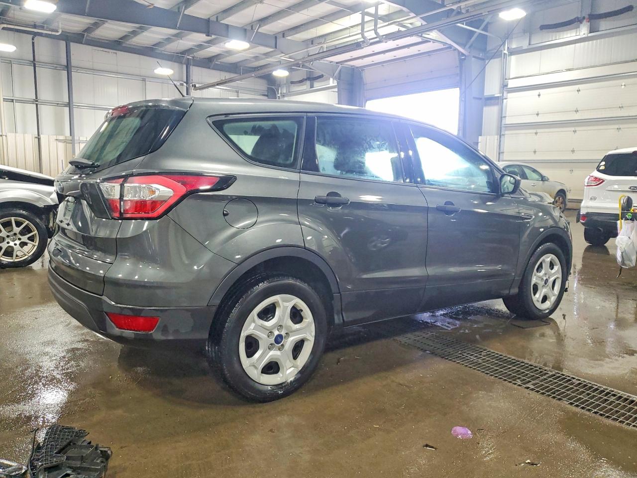 2017 FORD ESCAPE S photo 7