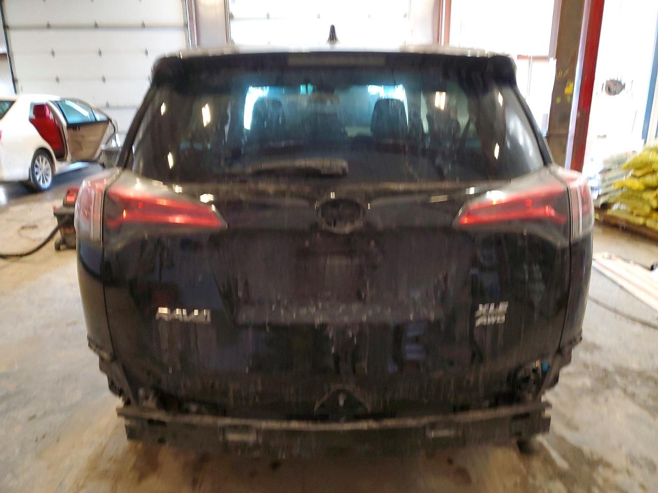 2018 TOYOTA RAV4 ADVENTURE photo 6
