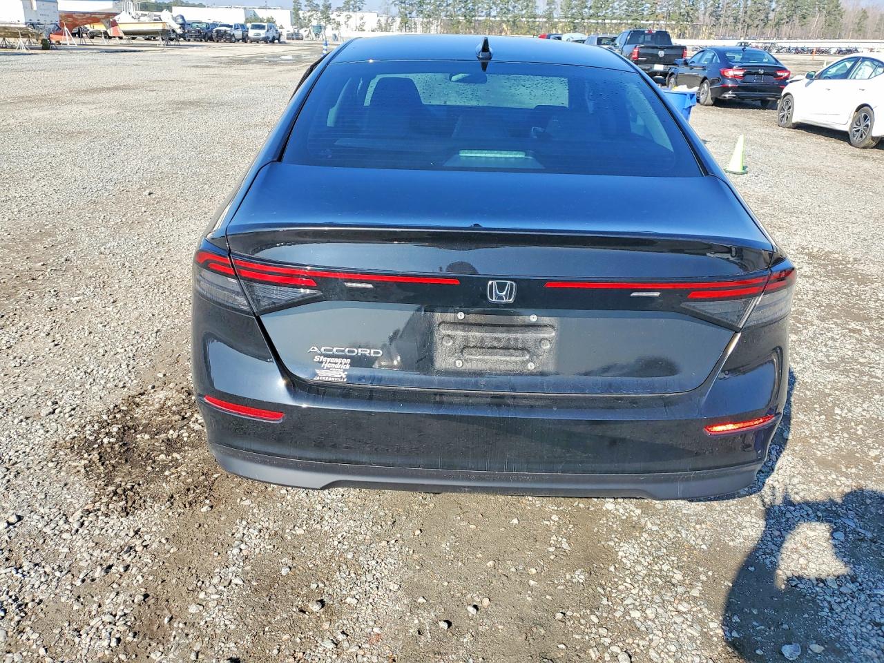 2025 HONDA ACCORD SE photo 6