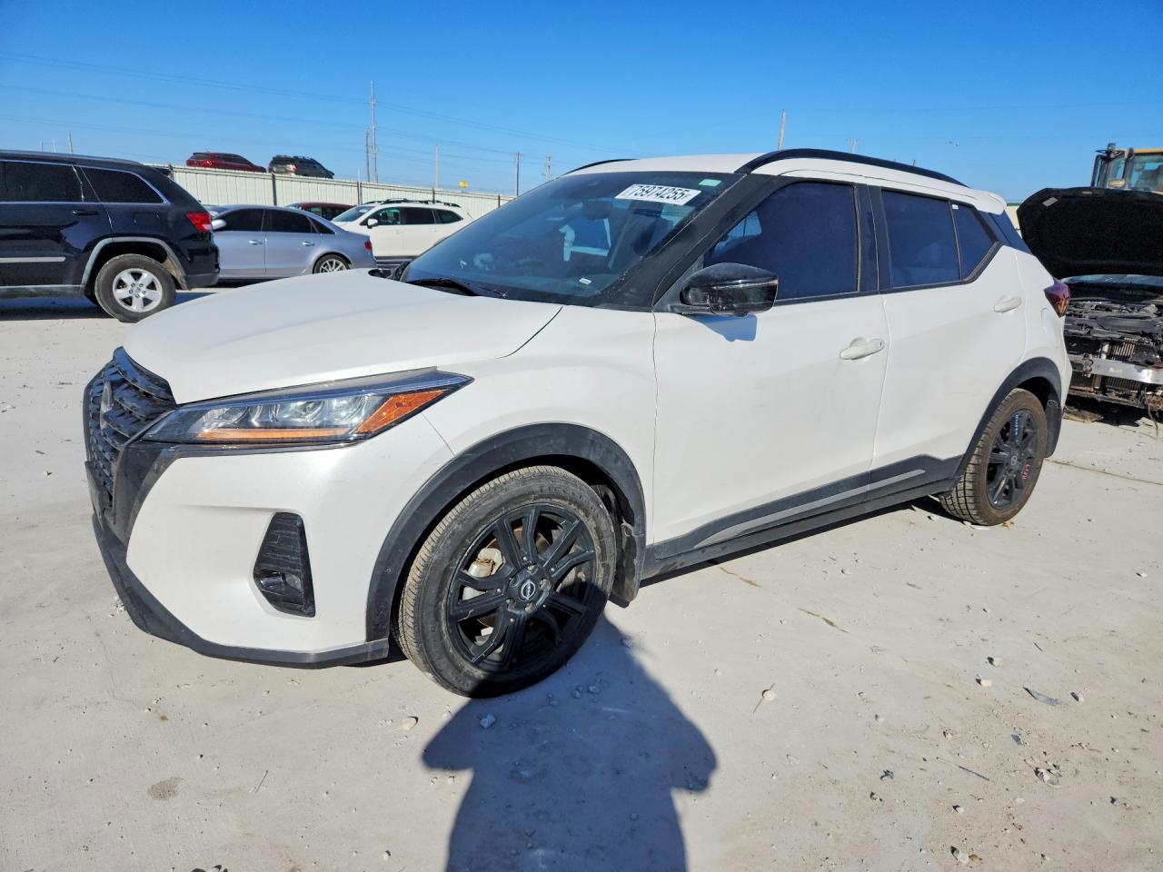2022 NISSAN KICKS