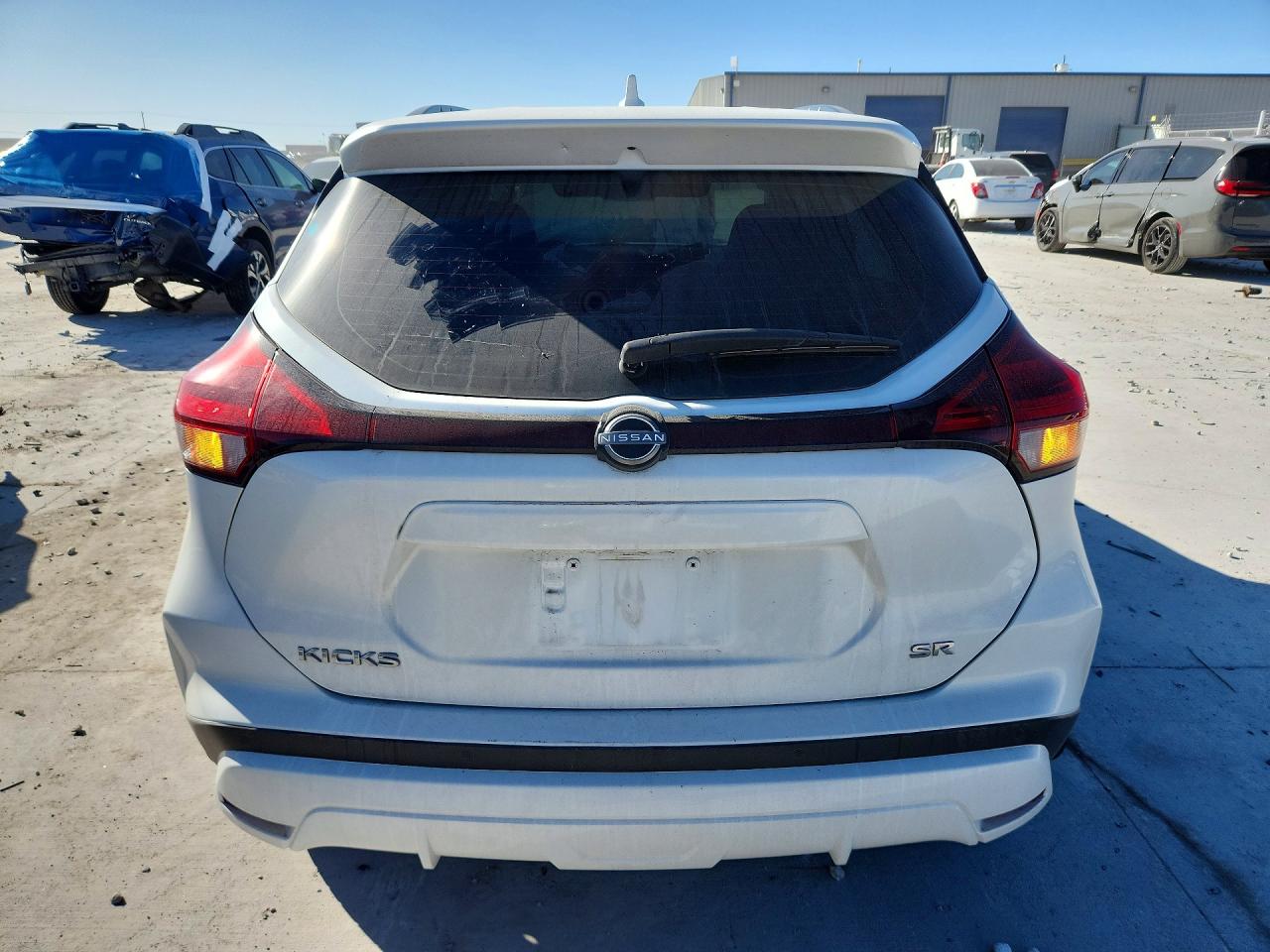 2022 NISSAN KICKS SR photo 11