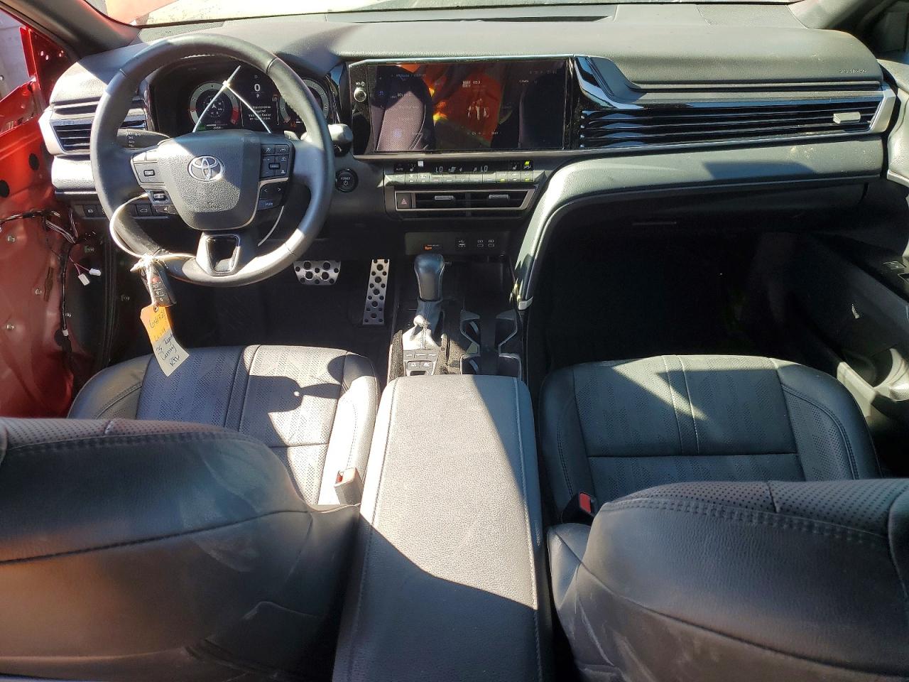 2025 TOYOTA CAMRY XSE photo 8