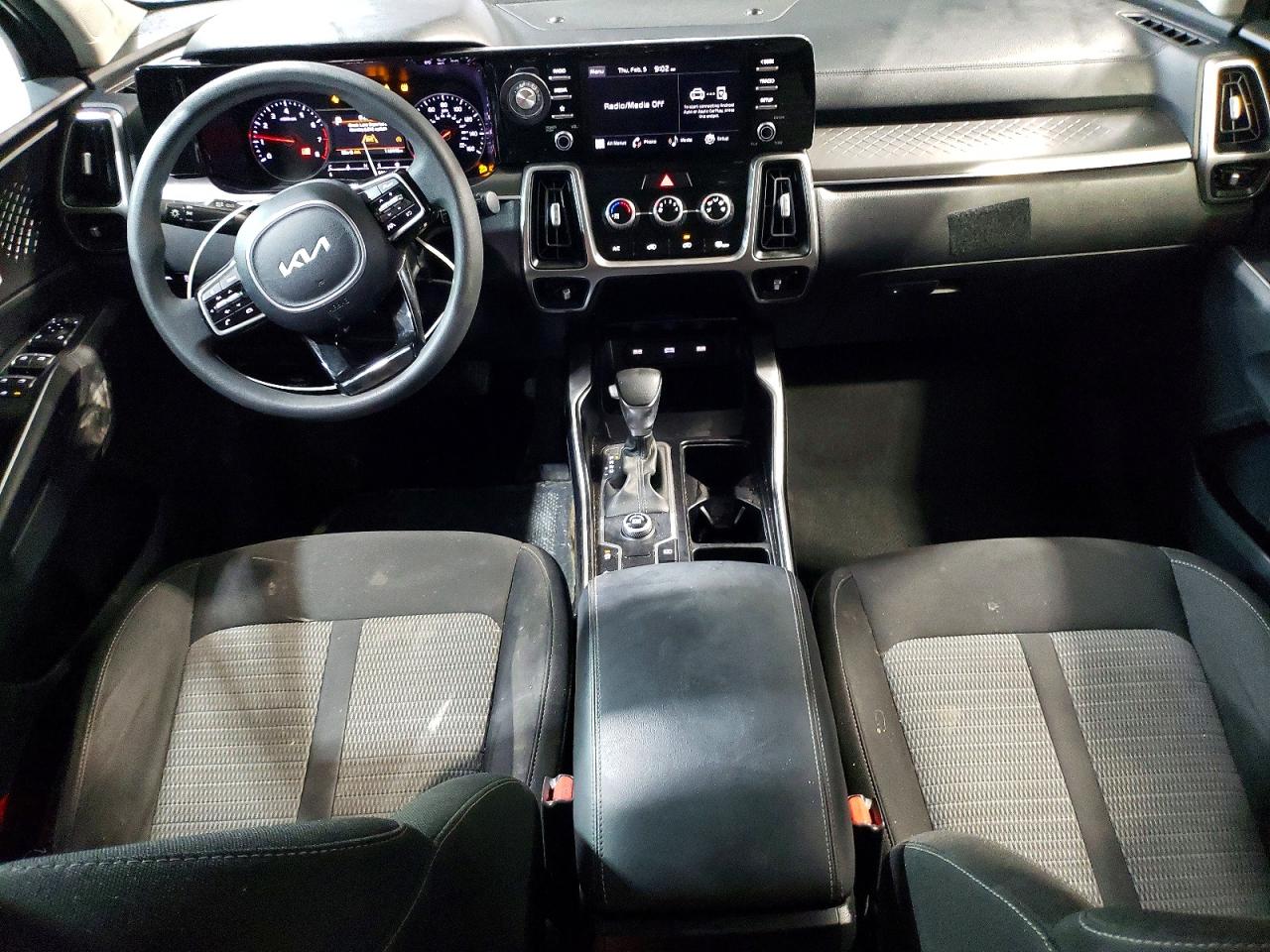 2022 KIA SORENTO LX photo 15