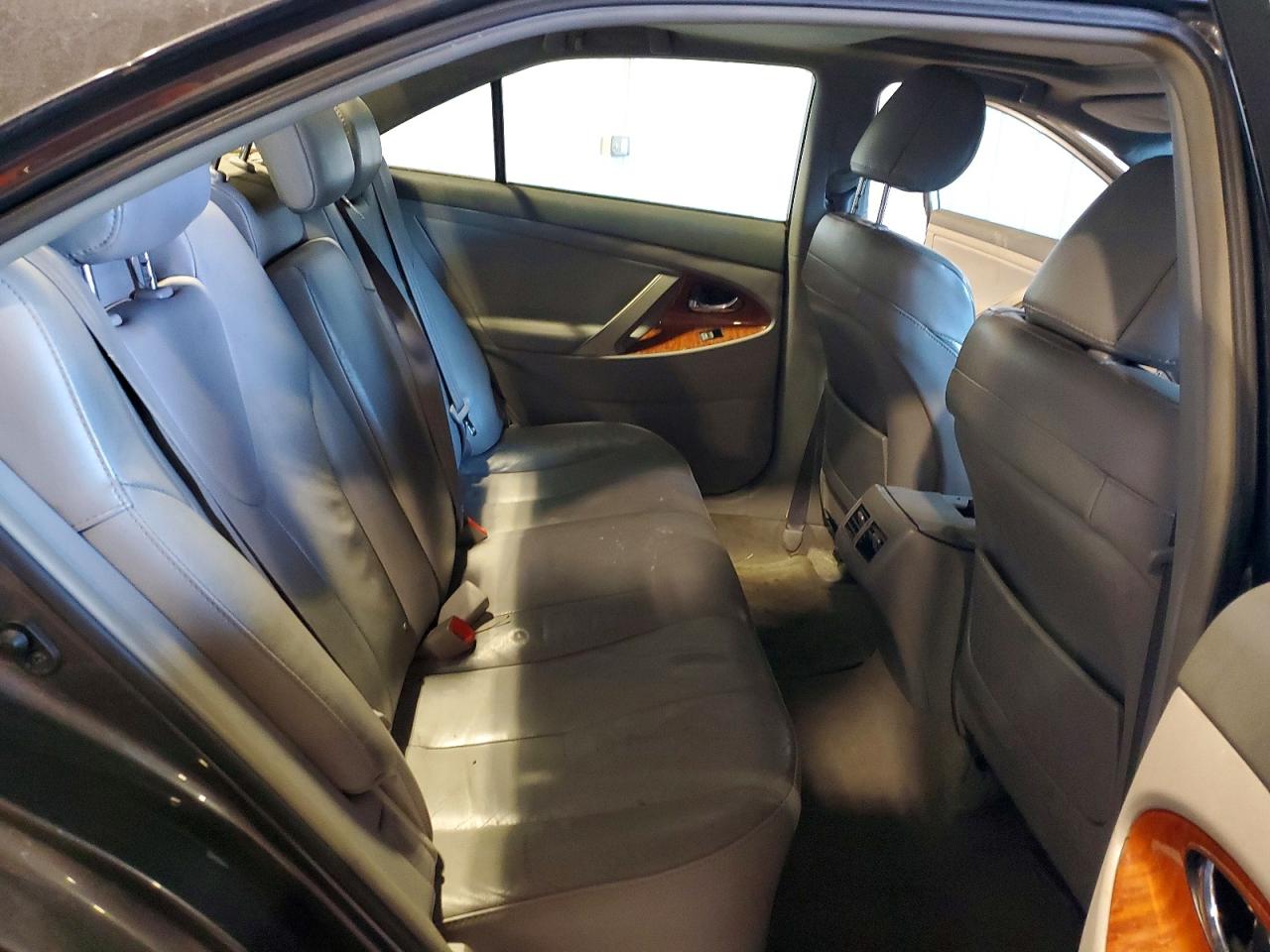 2010 TOYOTA CAMRY BASE photo 19