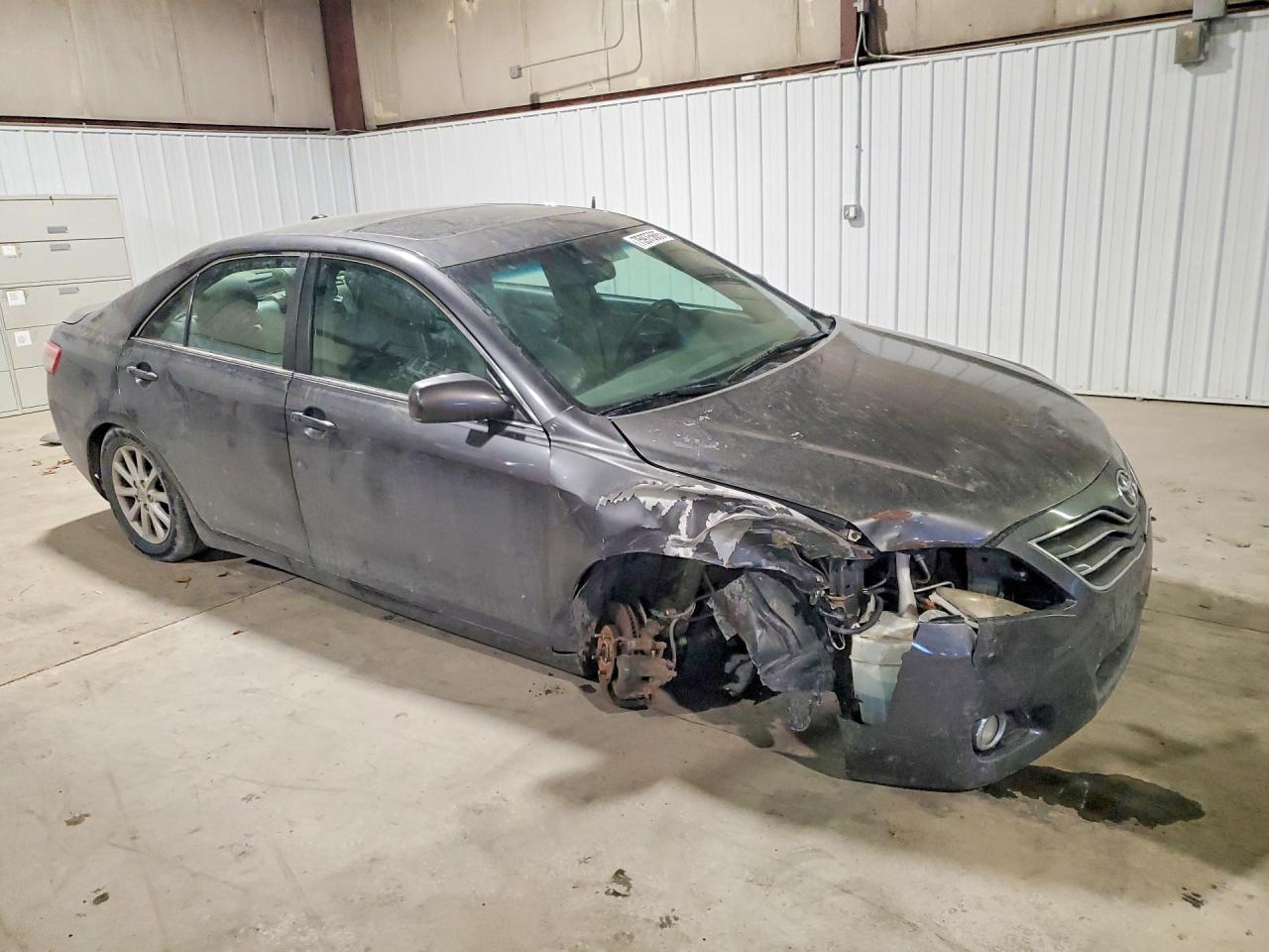 2010 TOYOTA CAMRY BASE photo 7