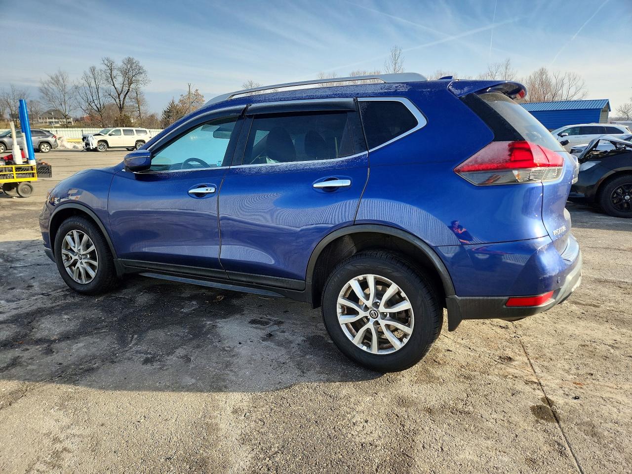2019 NISSAN ROGUE S photo 2