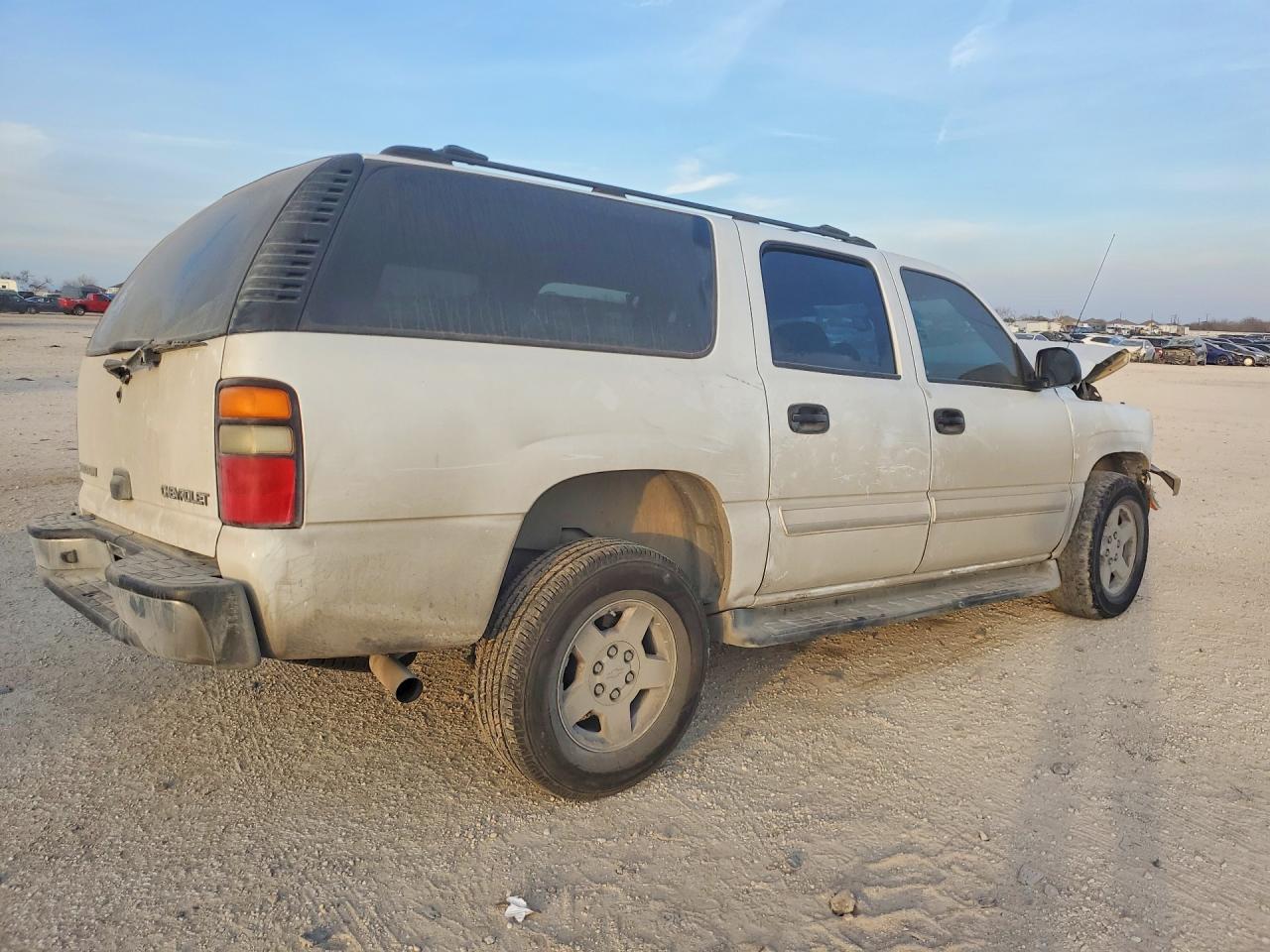 2004 CHEVROLET SUBURBAN C1500 photo 5