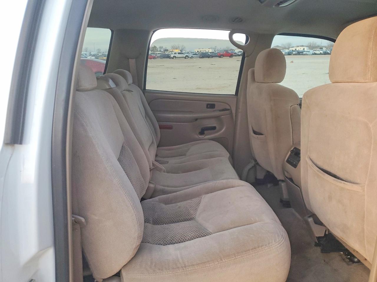 2004 CHEVROLET SUBURBAN C1500 photo 21