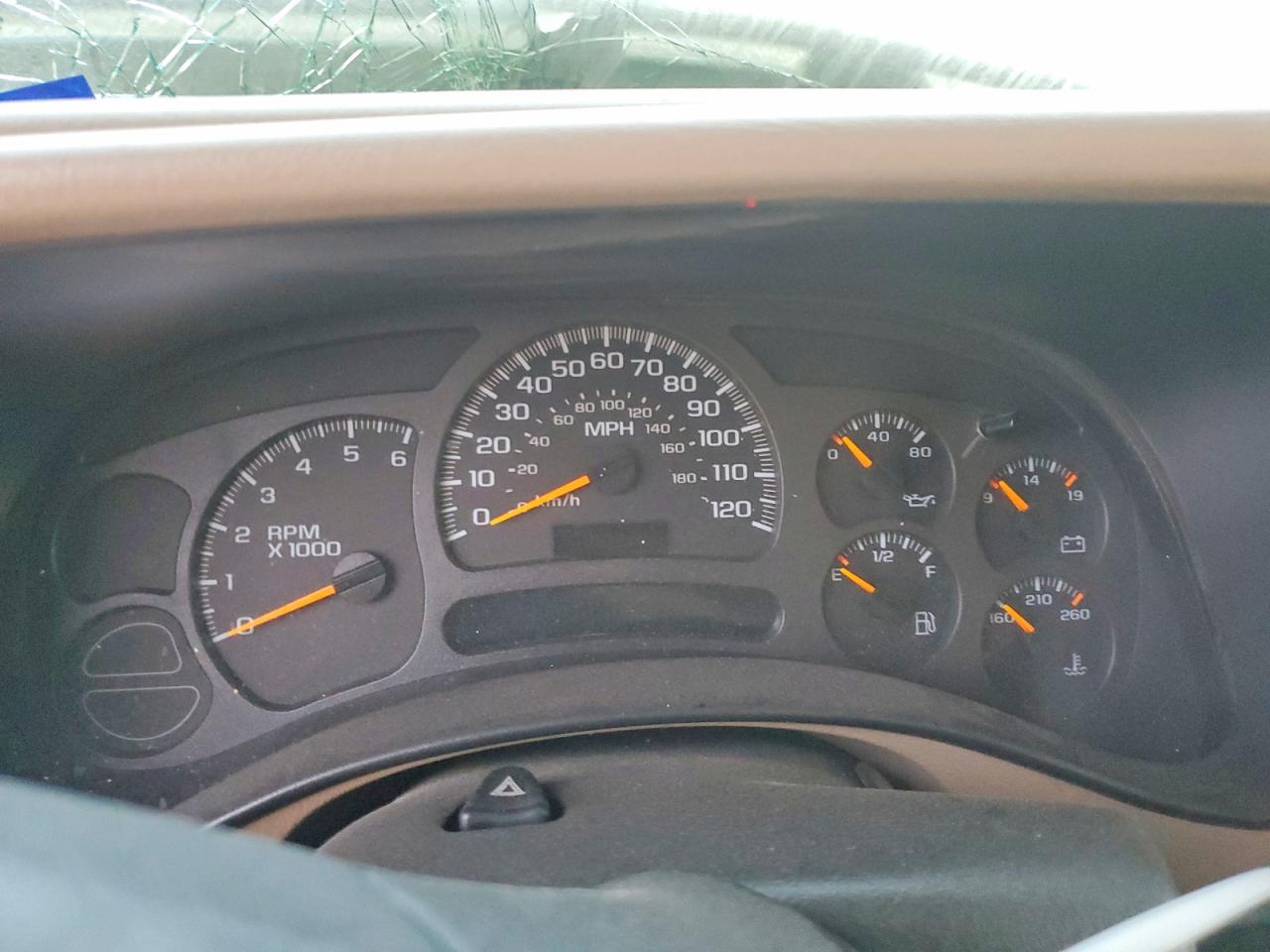 2004 CHEVROLET SUBURBAN C1500 photo 17