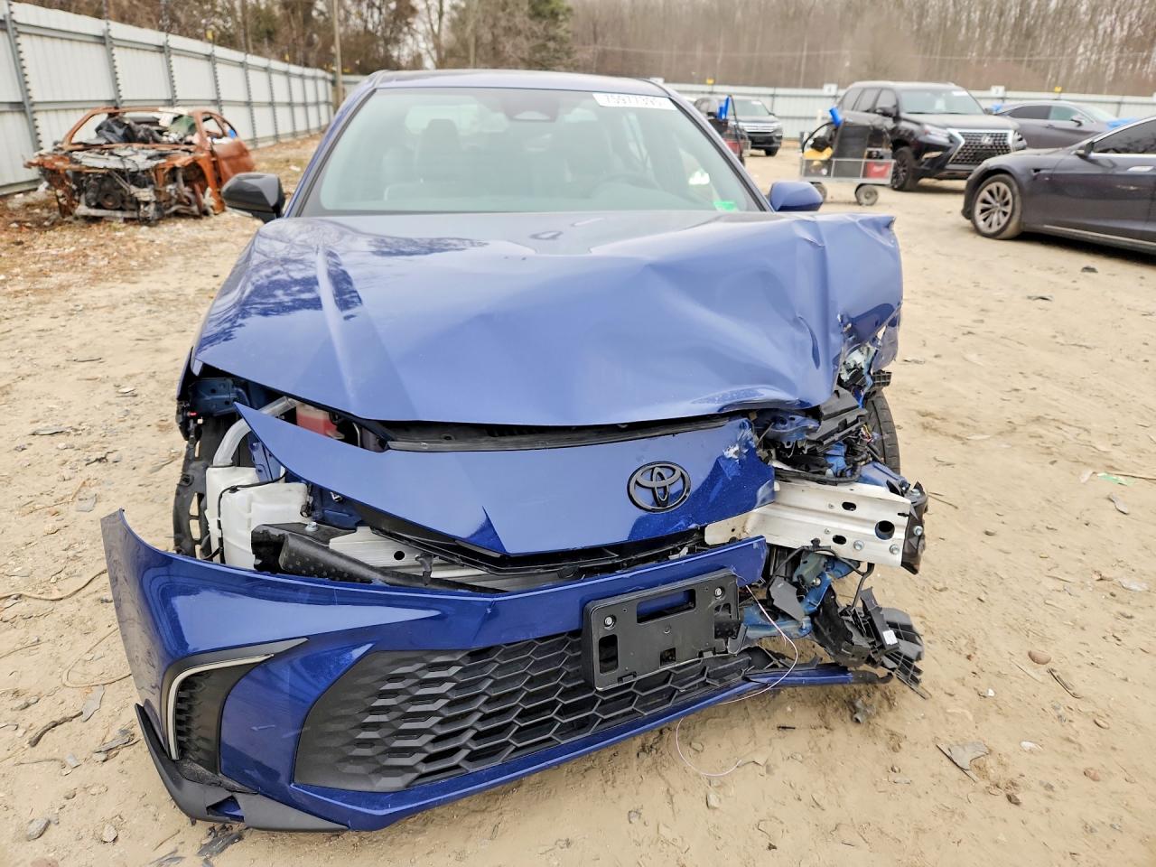 2025 TOYOTA CAMRY XSE photo 9