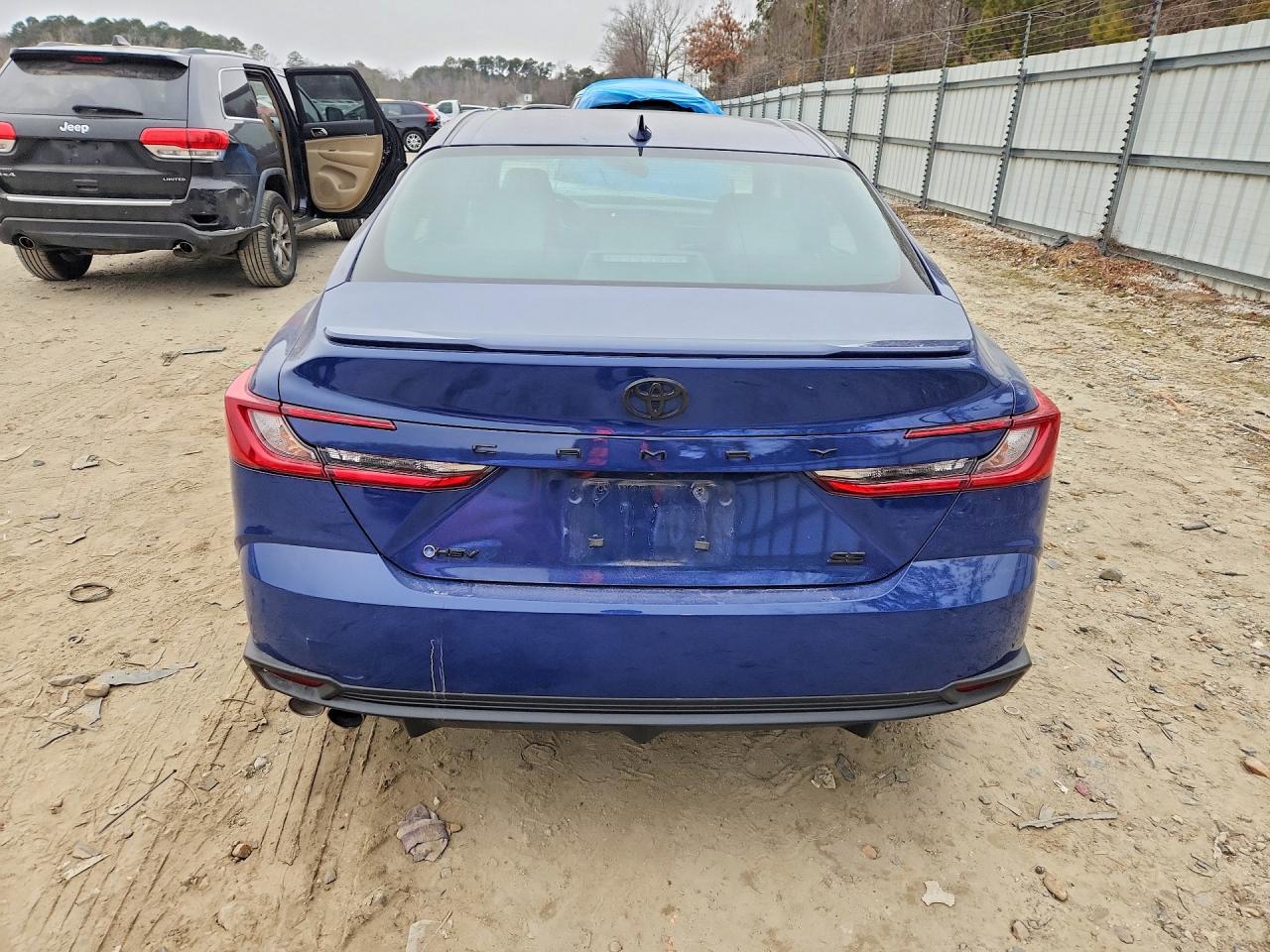2025 TOYOTA CAMRY XSE photo 11
