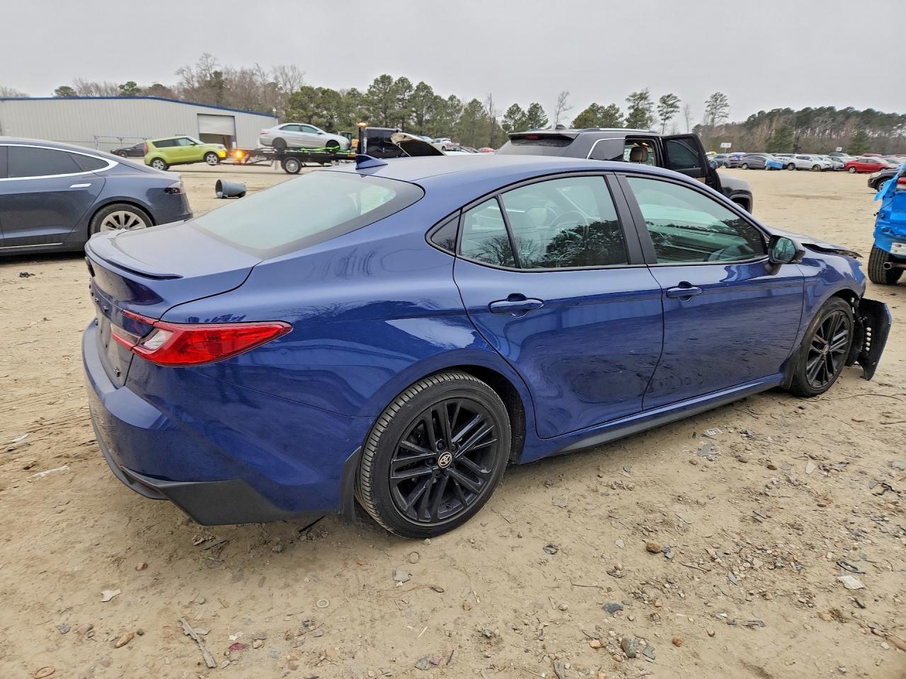 2025 TOYOTA CAMRY XSE photo 5