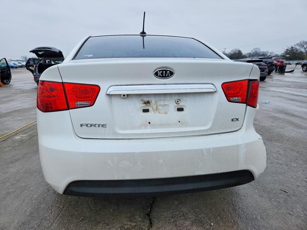 2013 KIA FORTE EX photo 16