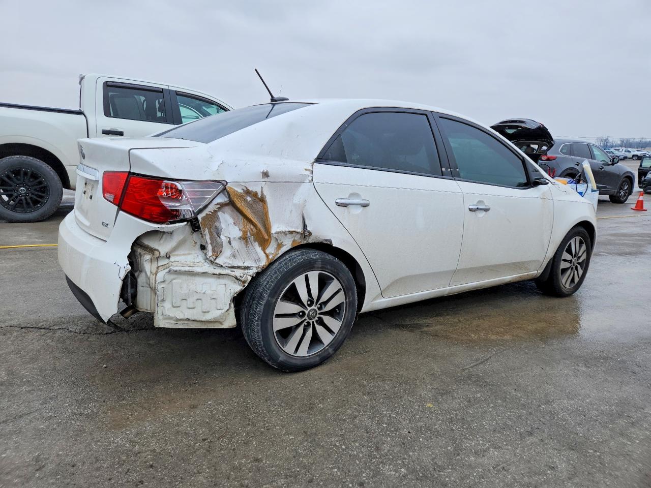 2013 KIA FORTE EX photo 7