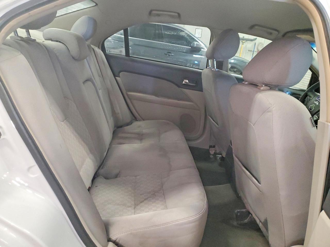 2011 FORD FUSION SE photo 19