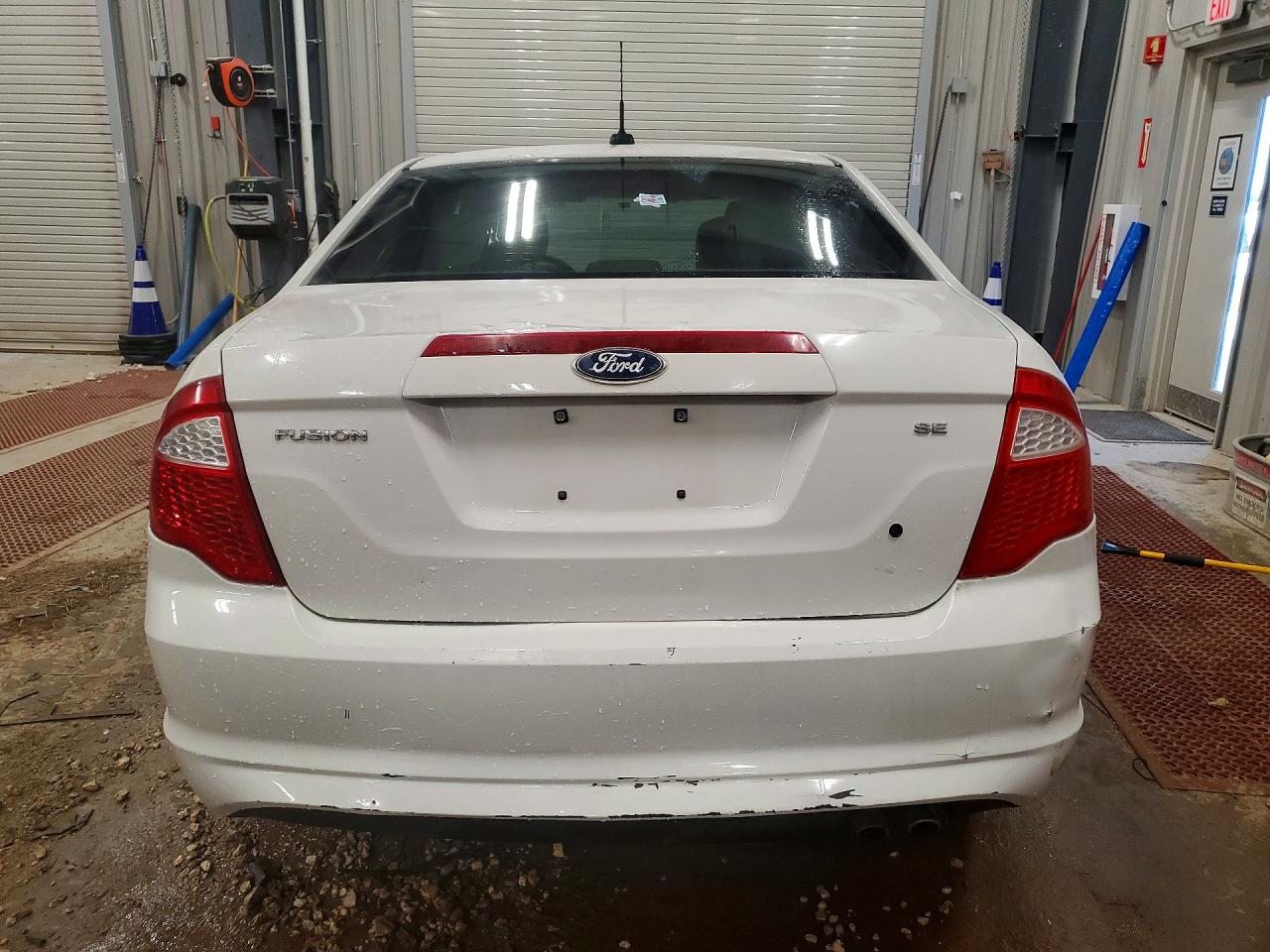2011 FORD FUSION SE photo 11