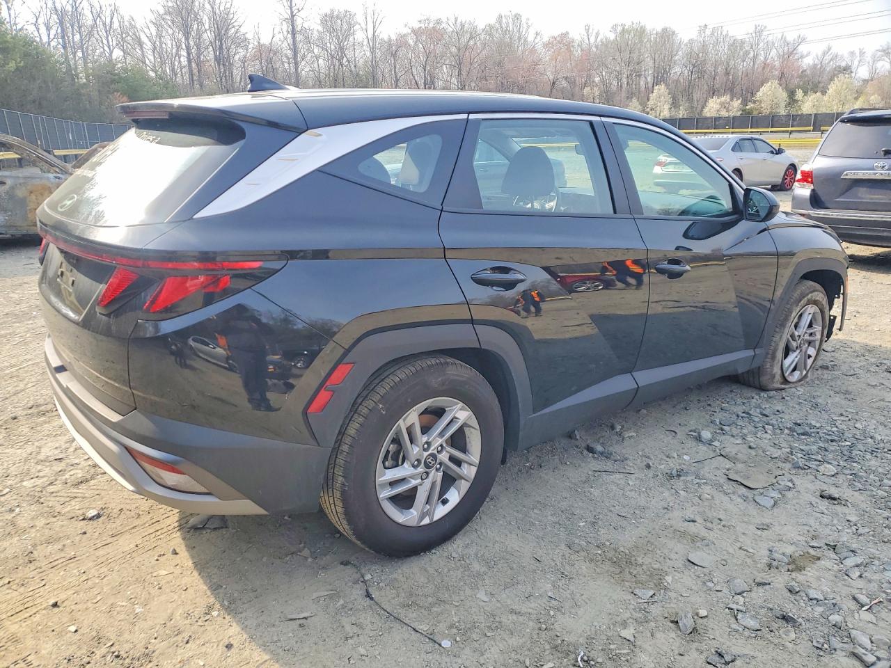 2025 HYUNDAI TUCSON SE photo 5