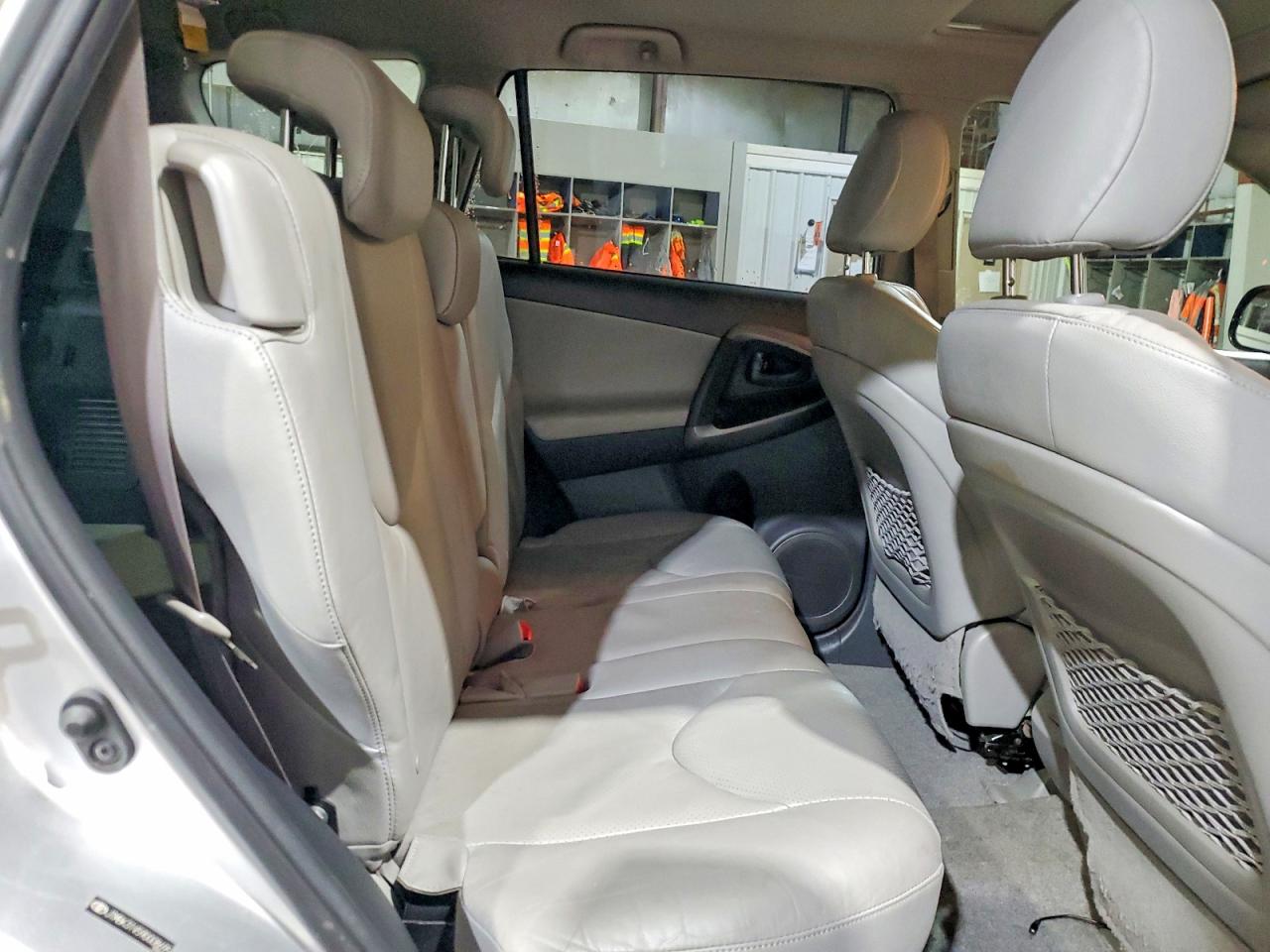 2009 TOYOTA RAV4 LIMITED photo 31