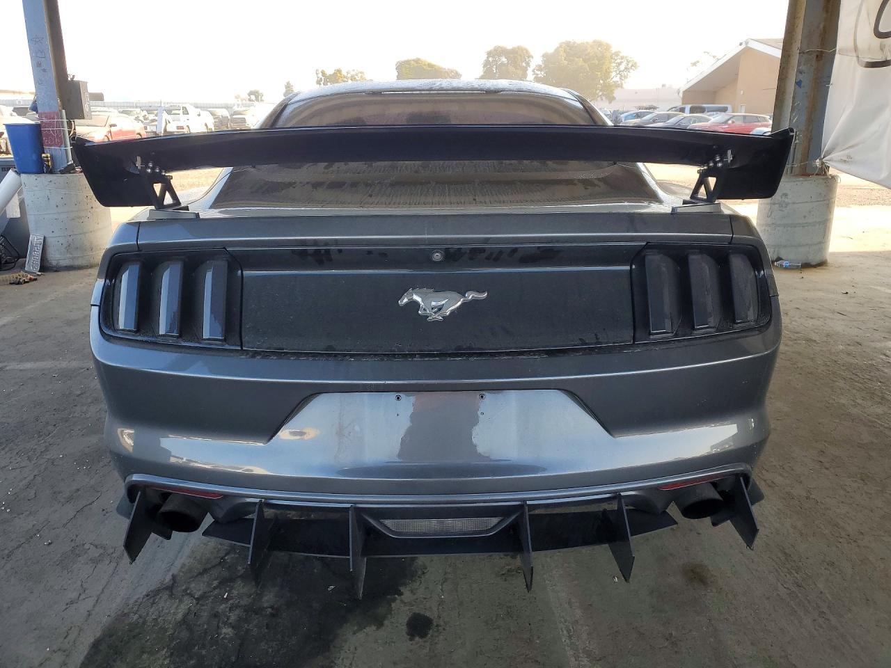 2016 FORD MUSTANG photo 16