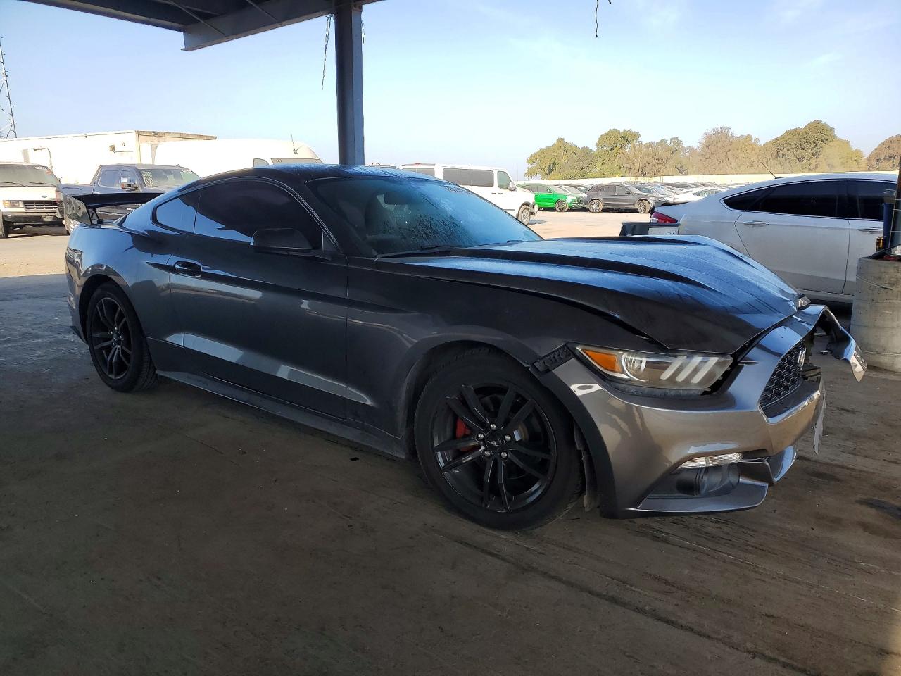 2016 FORD MUSTANG photo 10