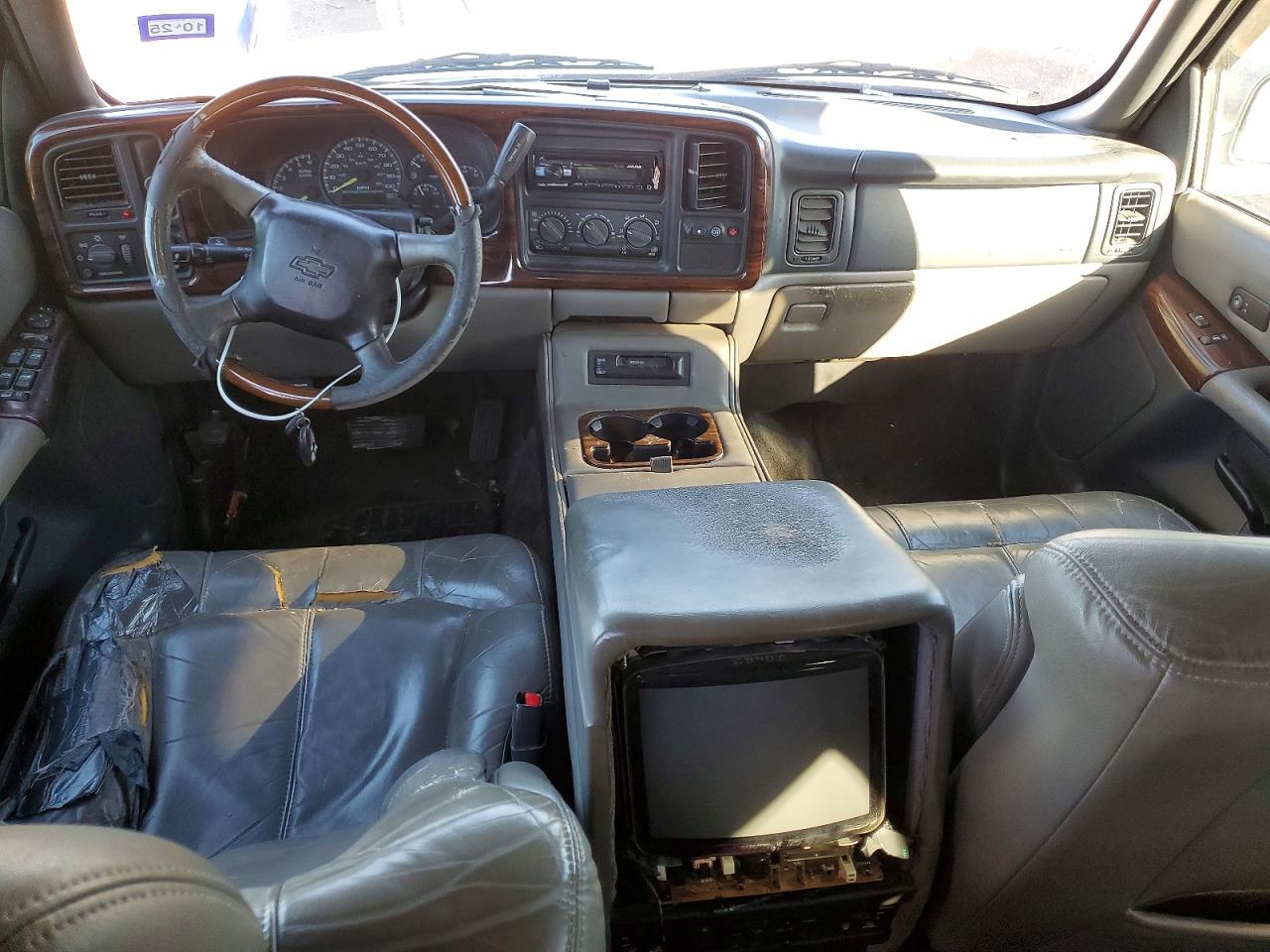 2000 CHEVROLET SUBURBAN C1500 photo 22