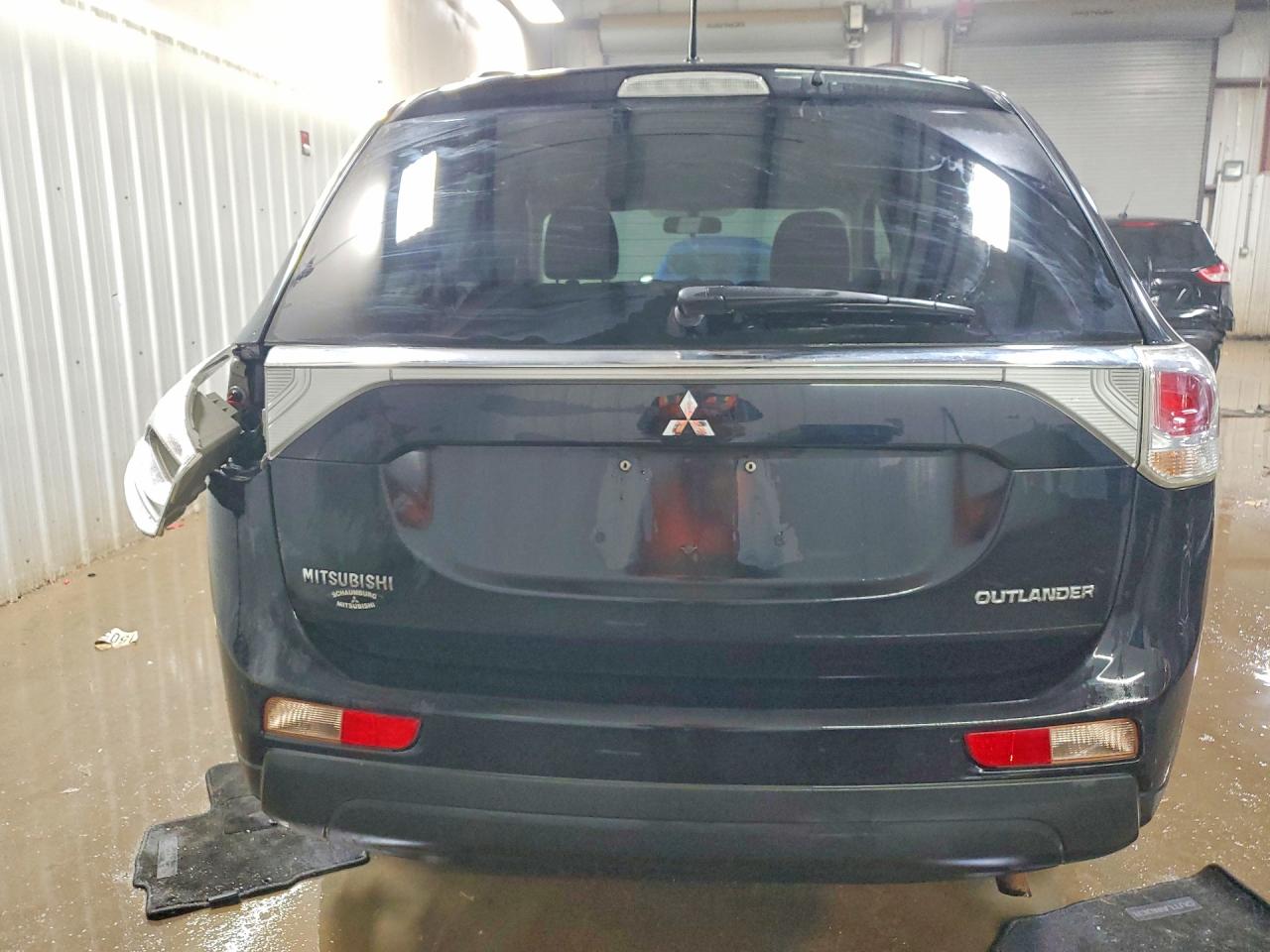 2014 MITSUBISHI OUTLANDER ES photo 11