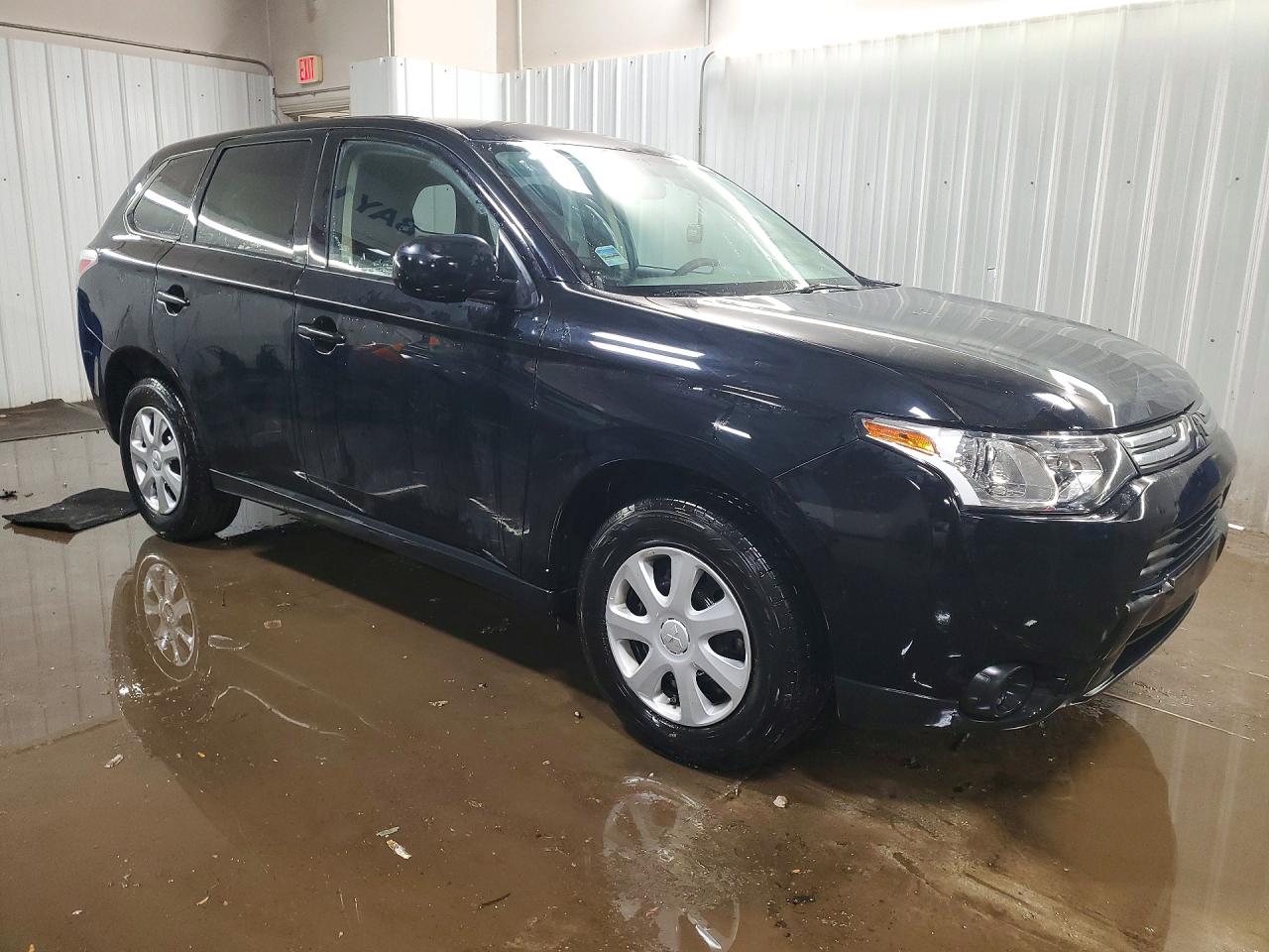 2014 MITSUBISHI OUTLANDER ES photo 7