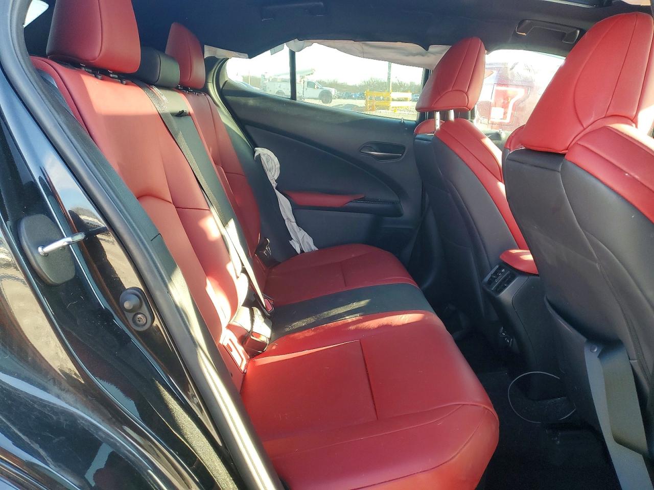2022 LEXUS UX 250H BASE photo 11
