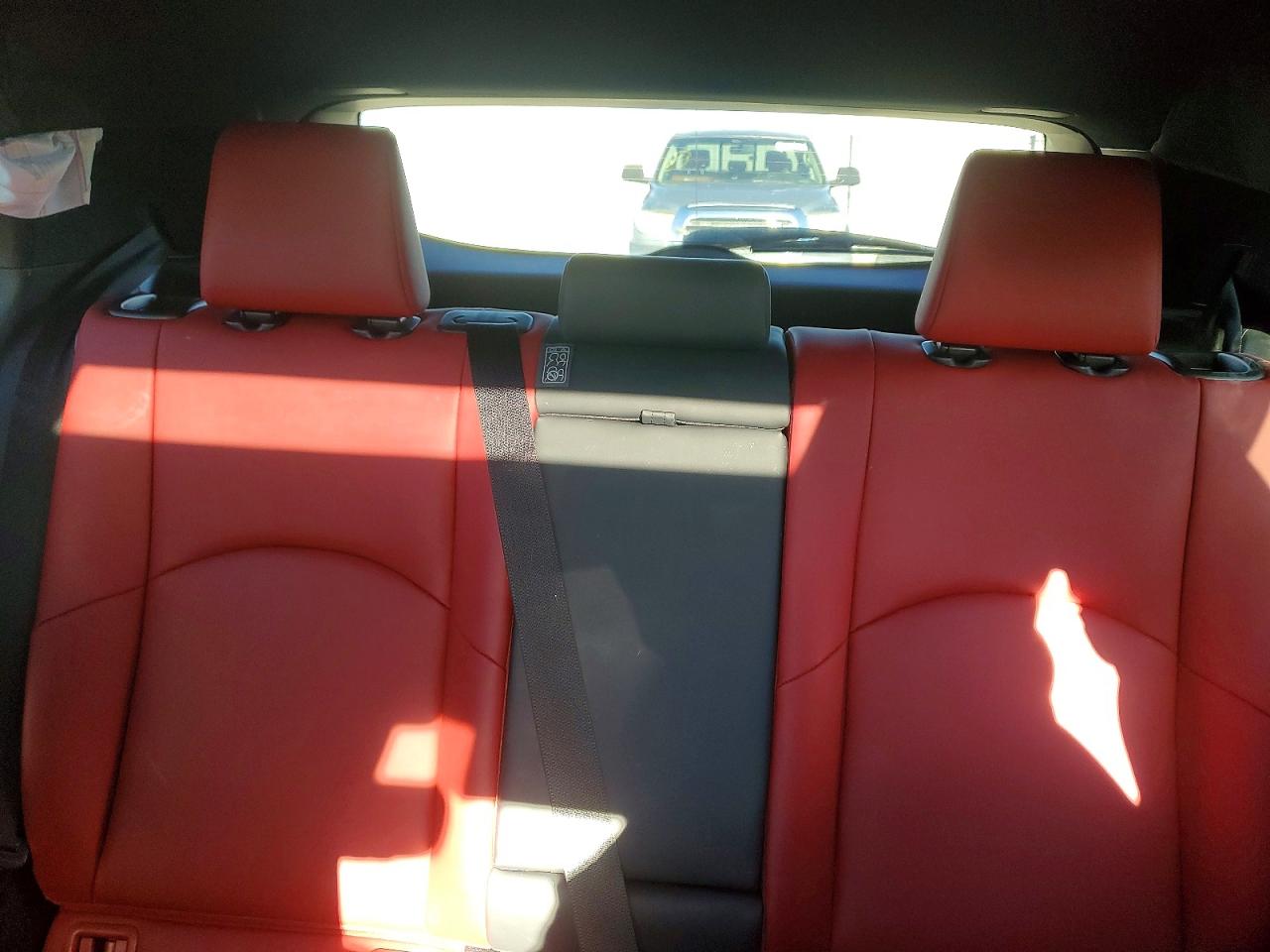 2022 LEXUS UX 250H BASE photo 10