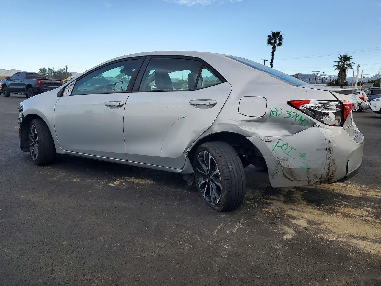 2018 TOYOTA COROLLA L photo 4