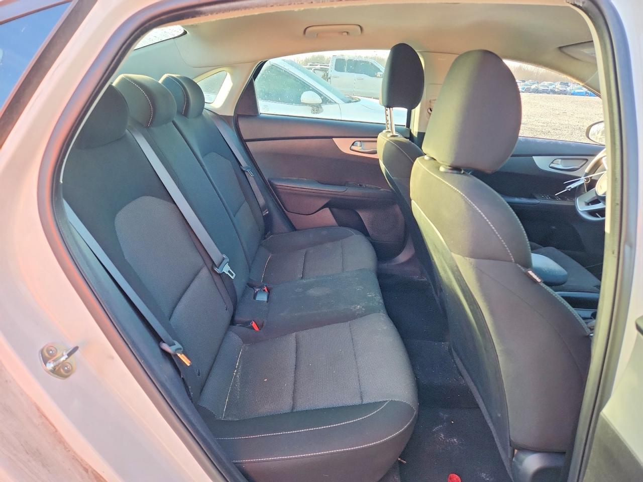 2024 KIA FORTE LXS photo 28