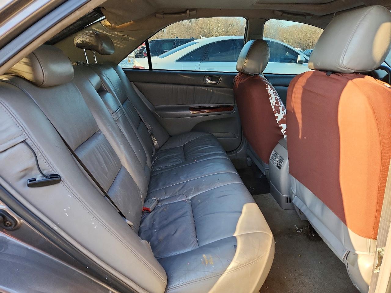 2003 TOYOTA CAMRY LE photo 19
