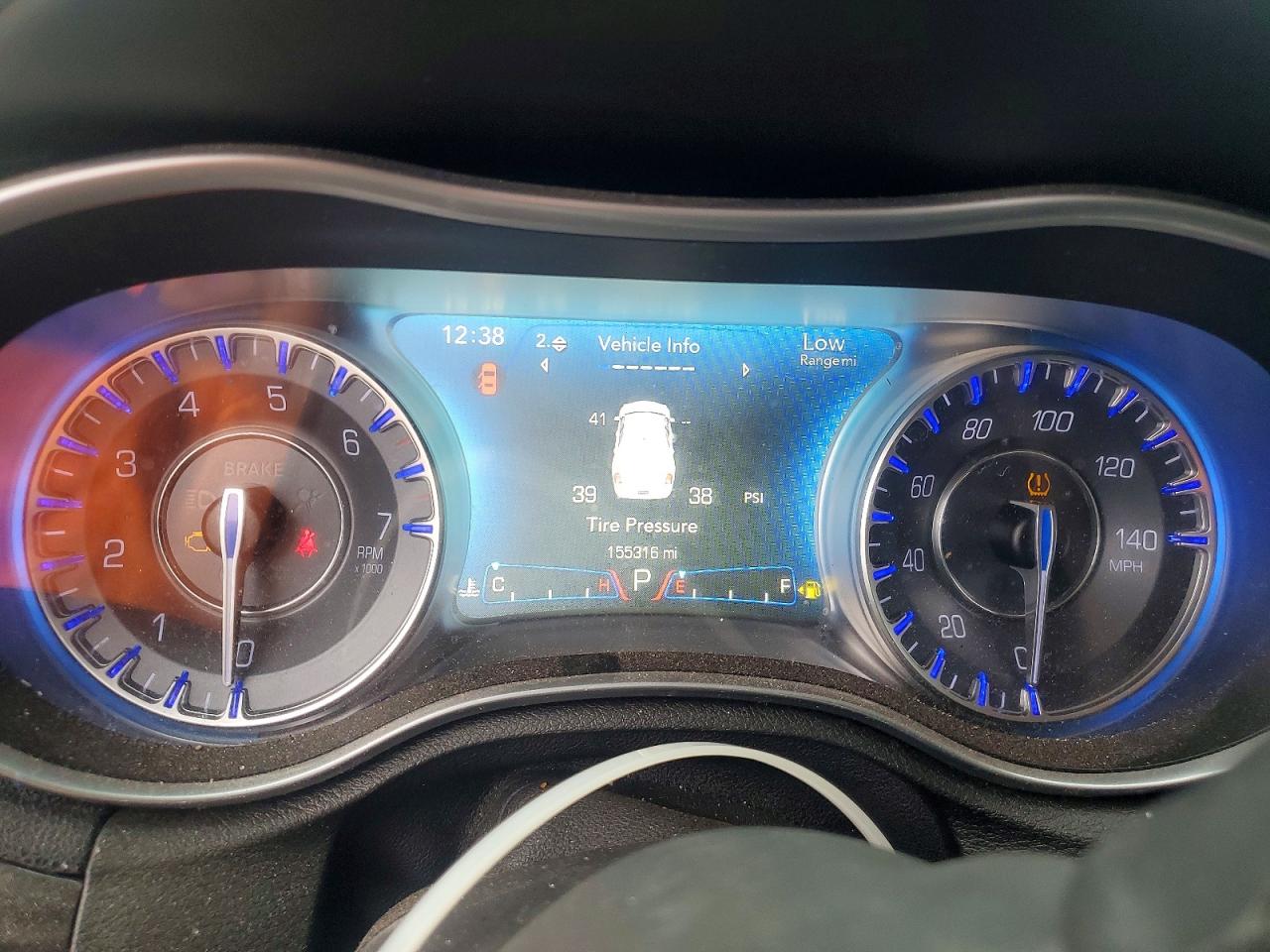 2016 CHRYSLER 300 LIMITED photo 9