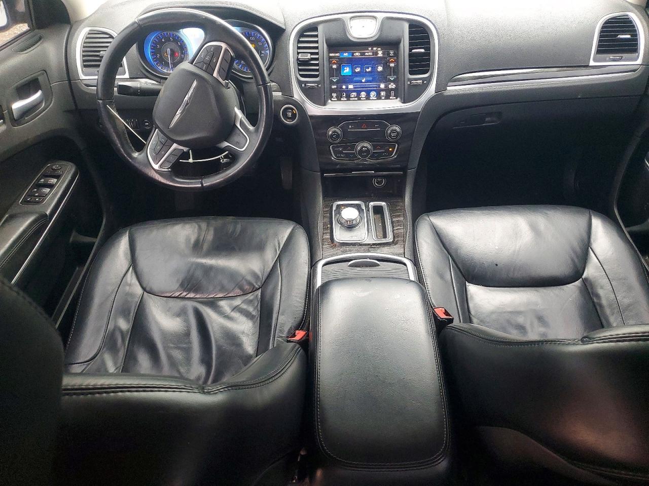 2016 CHRYSLER 300 LIMITED photo 8