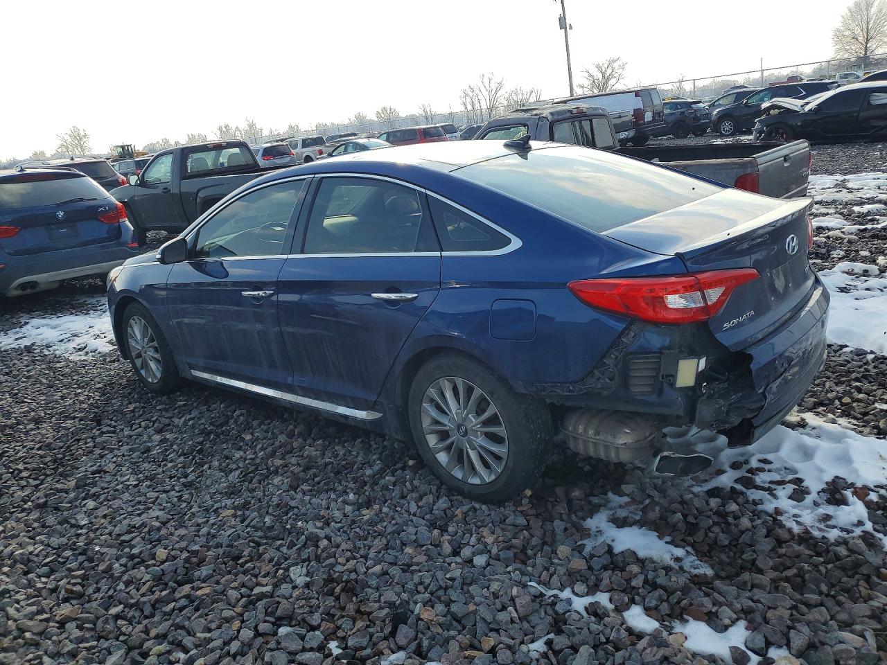 2015 HYUNDAI SONATA photo 2