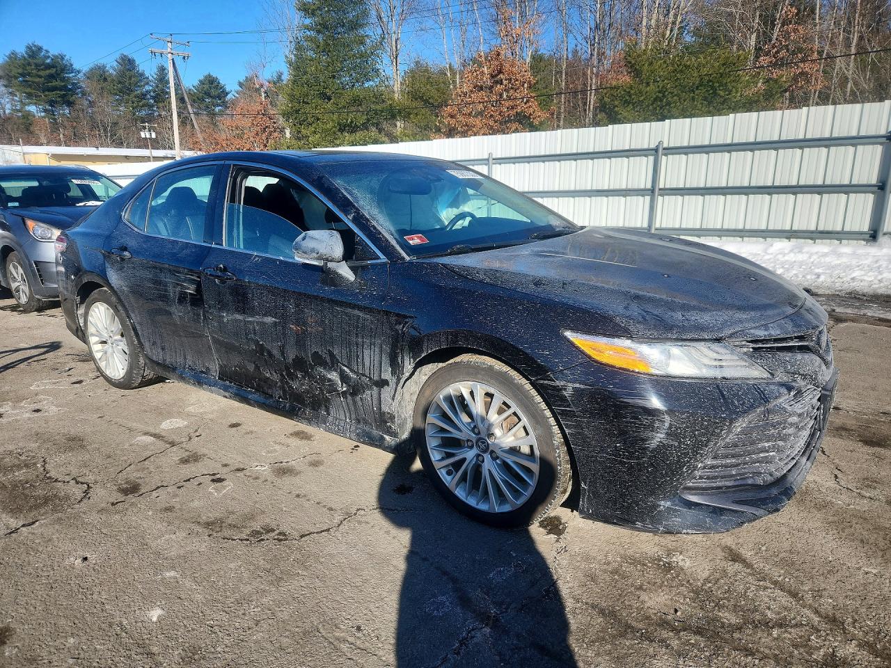 2018 TOYOTA CAMRY L photo 4