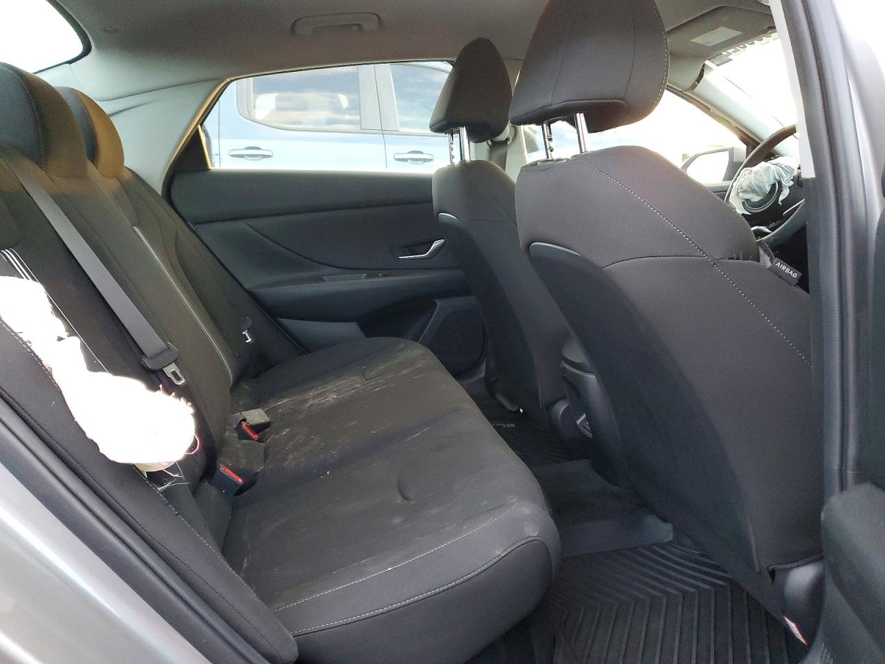 2025 HYUNDAI ELANTRA BLUE photo 10