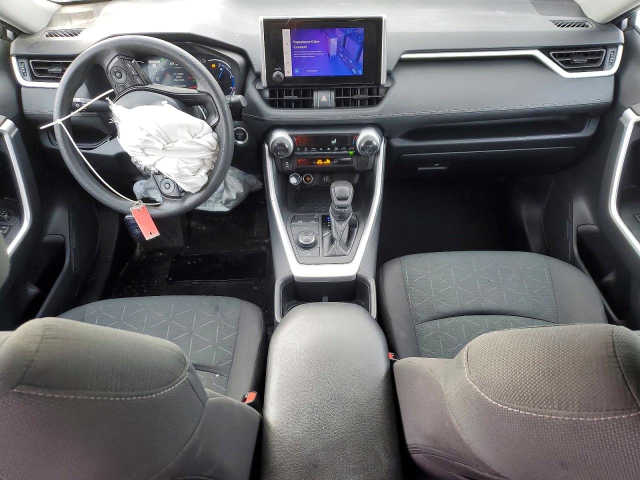 2024 TOYOTA RAV4 XLE photo 15