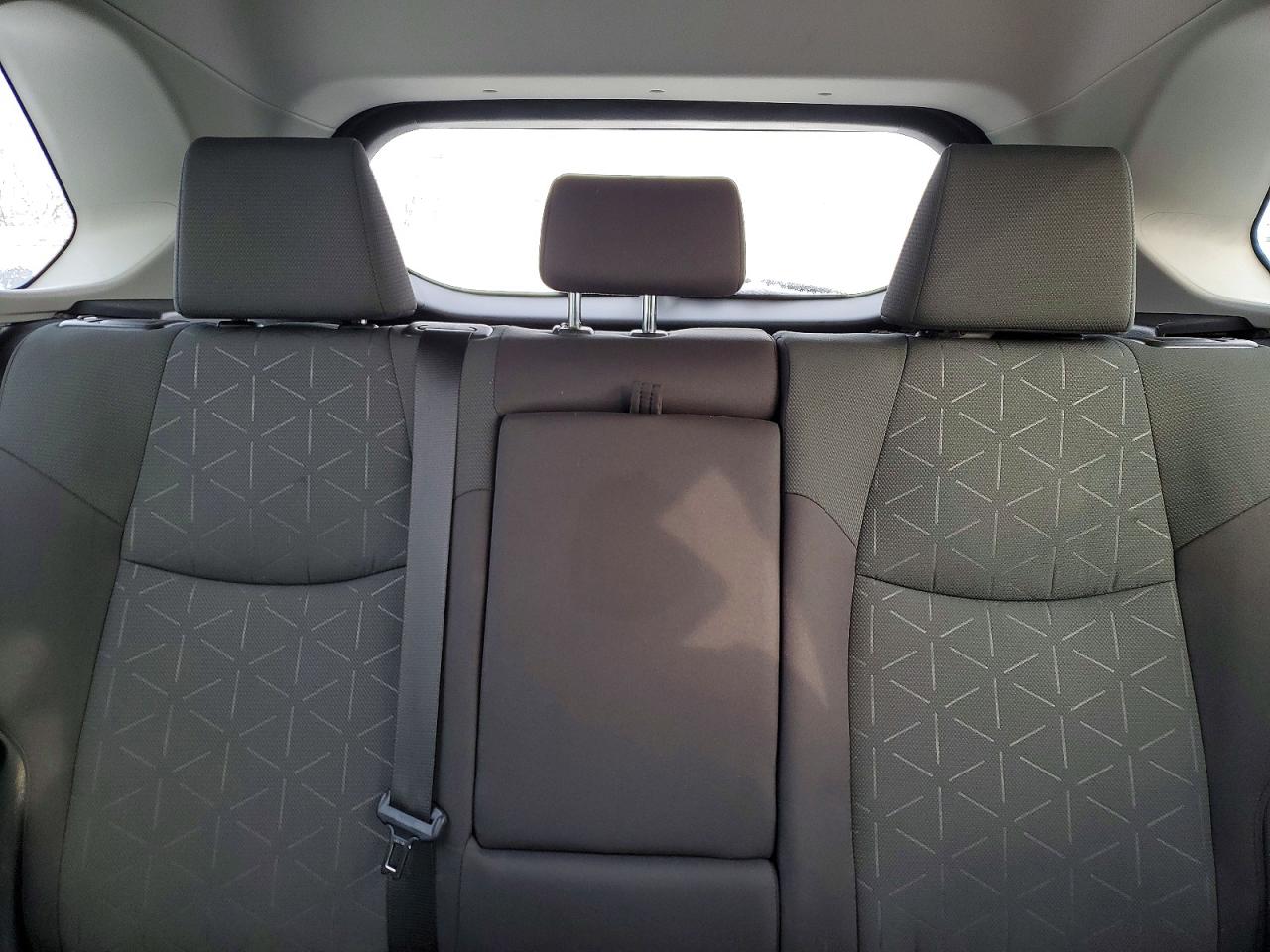 2024 TOYOTA RAV4 XLE photo 19