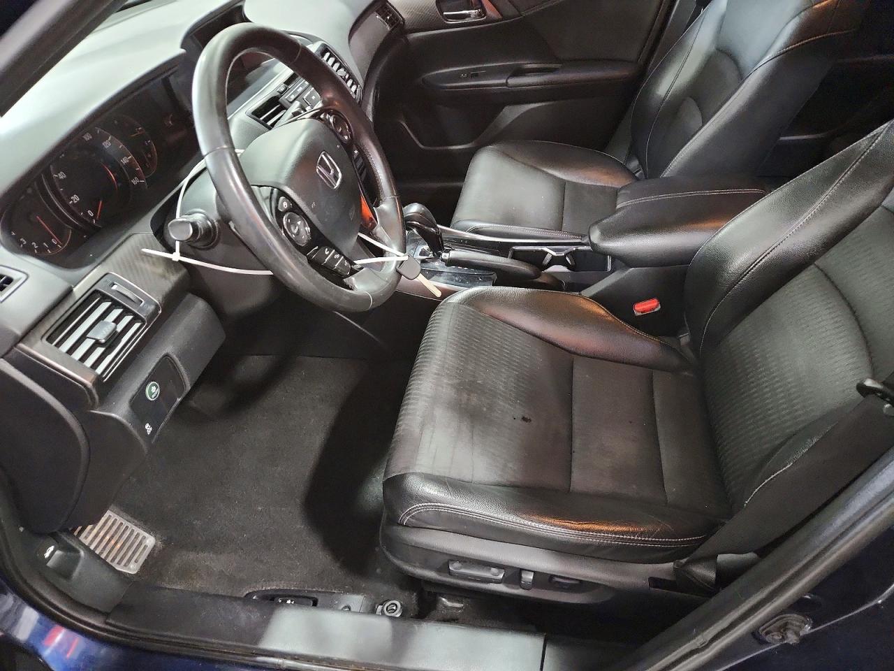 2017 HONDA ACCORD SPORT photo 19