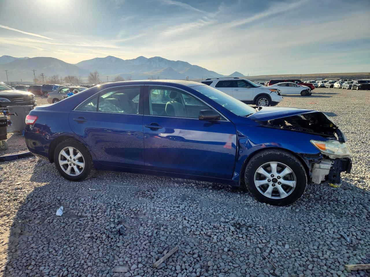 2010 TOYOTA CAMRY LE photo 7