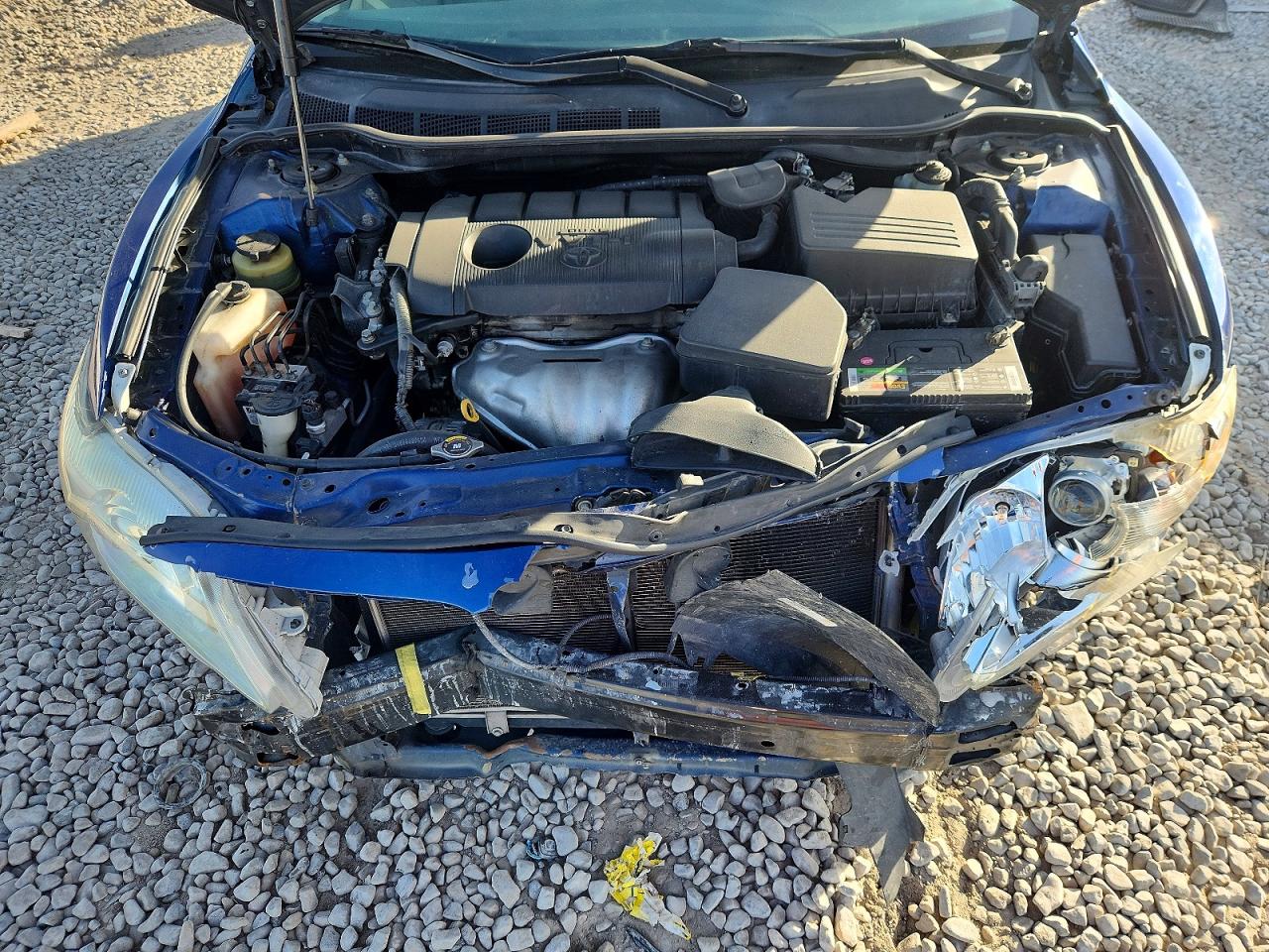 2010 TOYOTA CAMRY LE photo 21