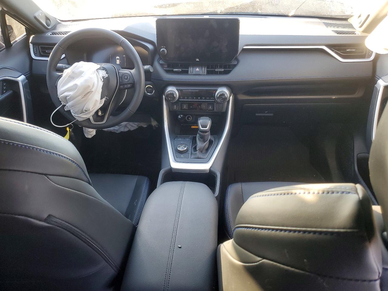 2025 TOYOTA RAV4 XSE photo 8