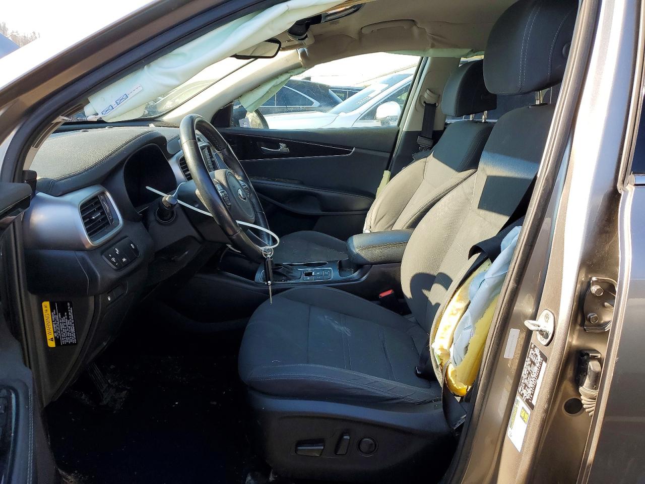 2017 KIA SORENTO LX photo 13