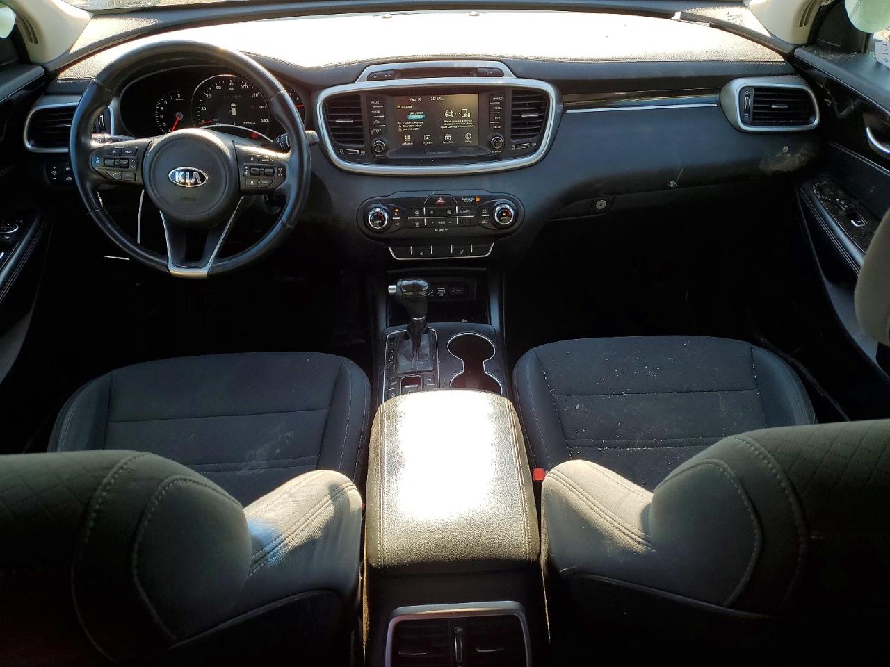 2017 KIA SORENTO LX photo 15