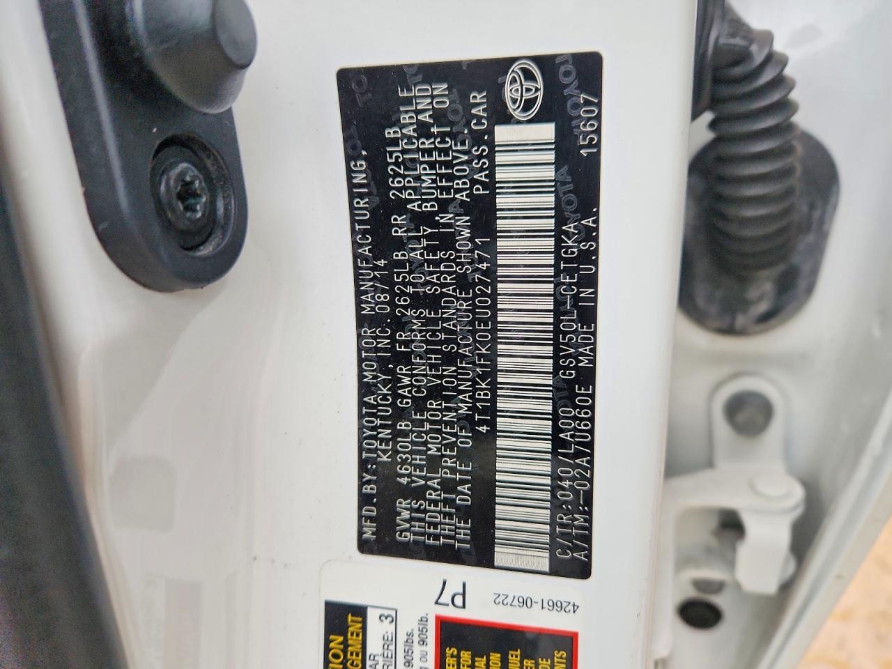 2014 TOYOTA CAMRY SE photo 13
